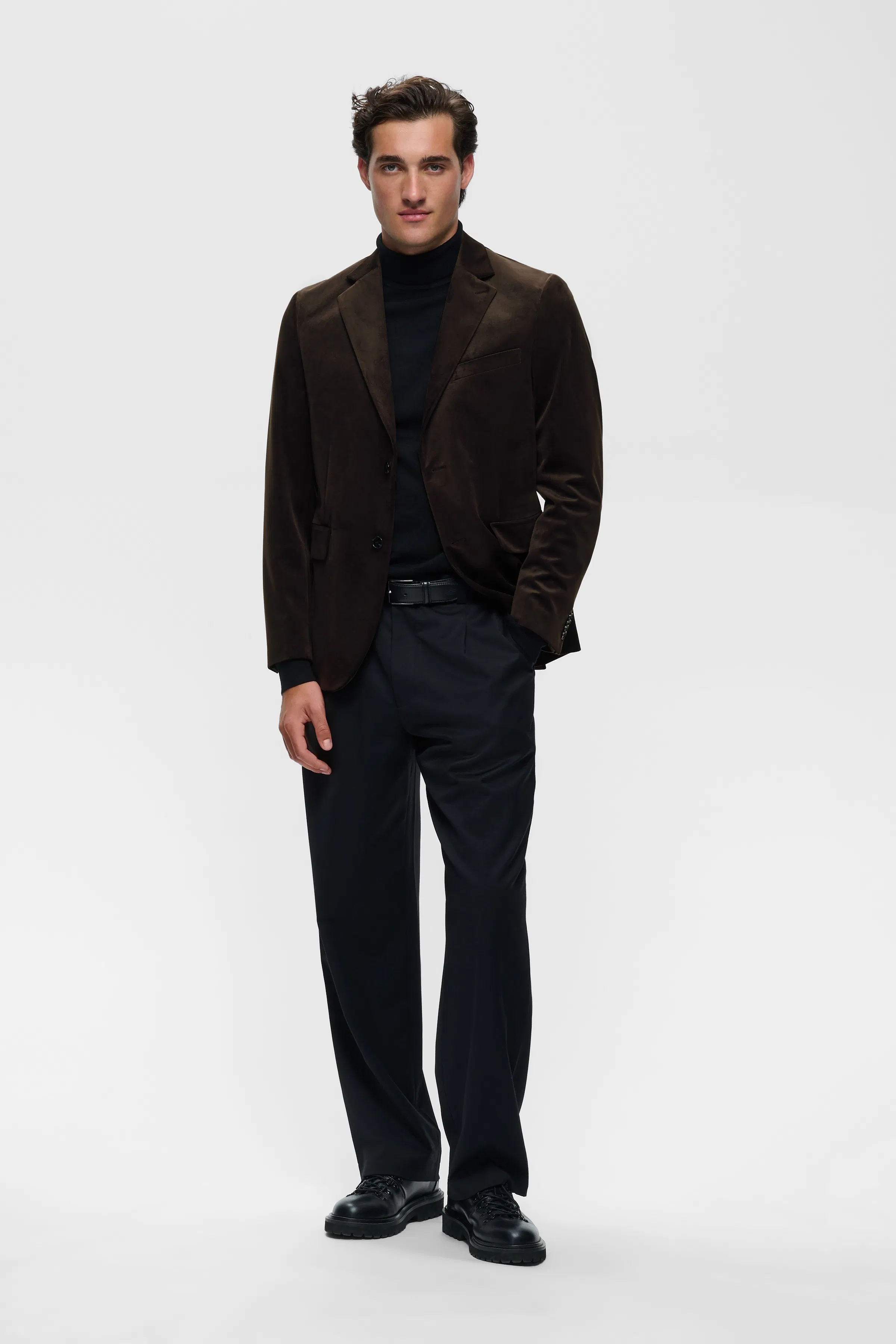 MAcharles Blazer LOOKBOOK FRONT 30209402-191109