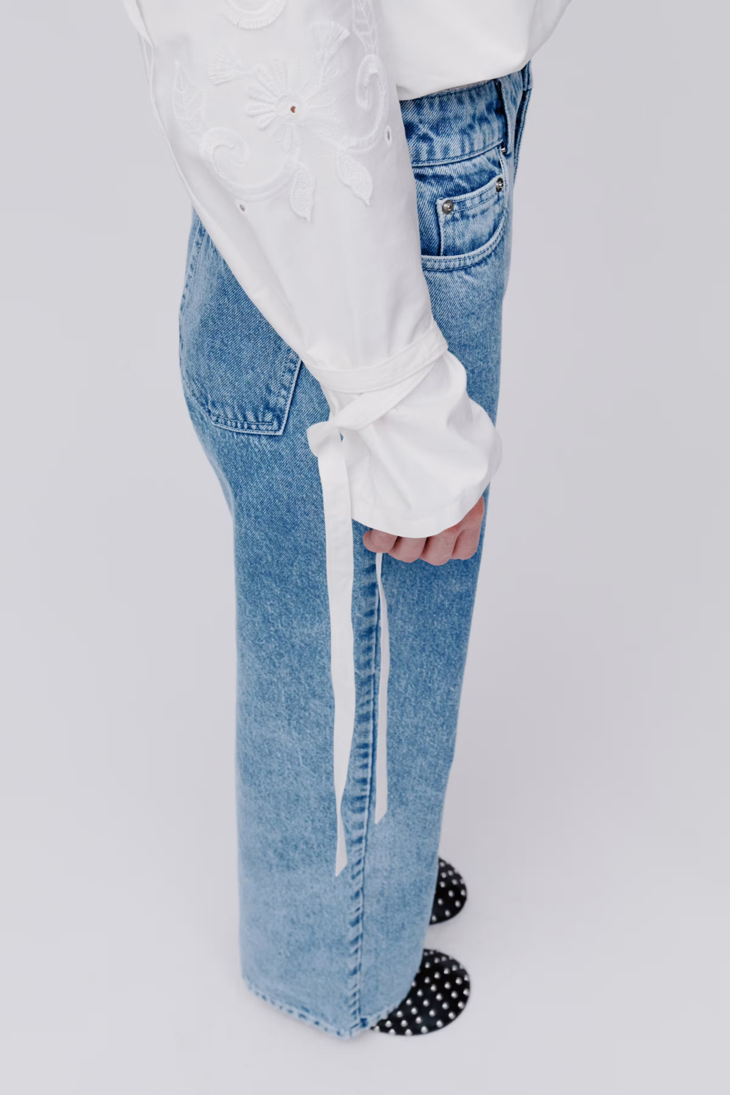 IO PETRA ANN JEANS LOOKBOOK FRONT 30600620-BL854