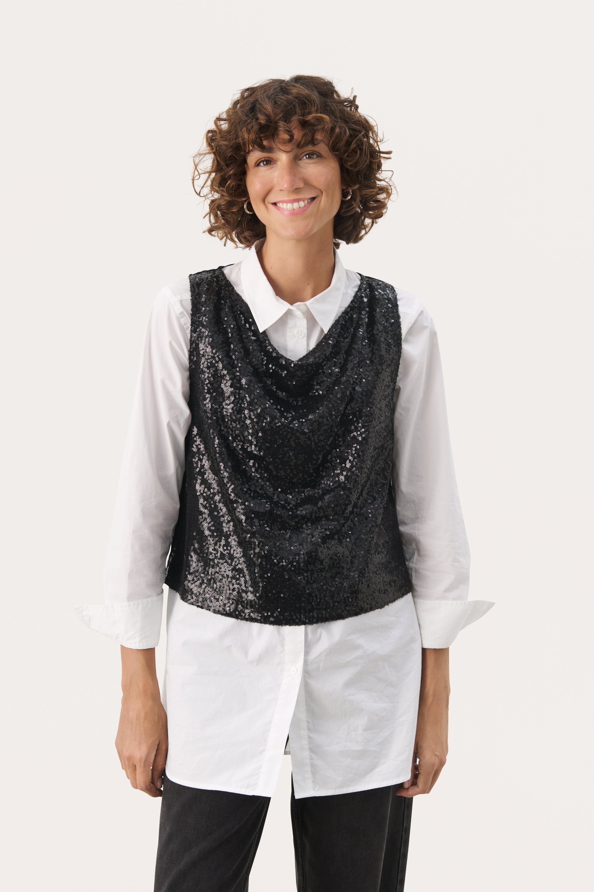 MalikkaPW Top LOOKBOOK FRONT 30309095-194008