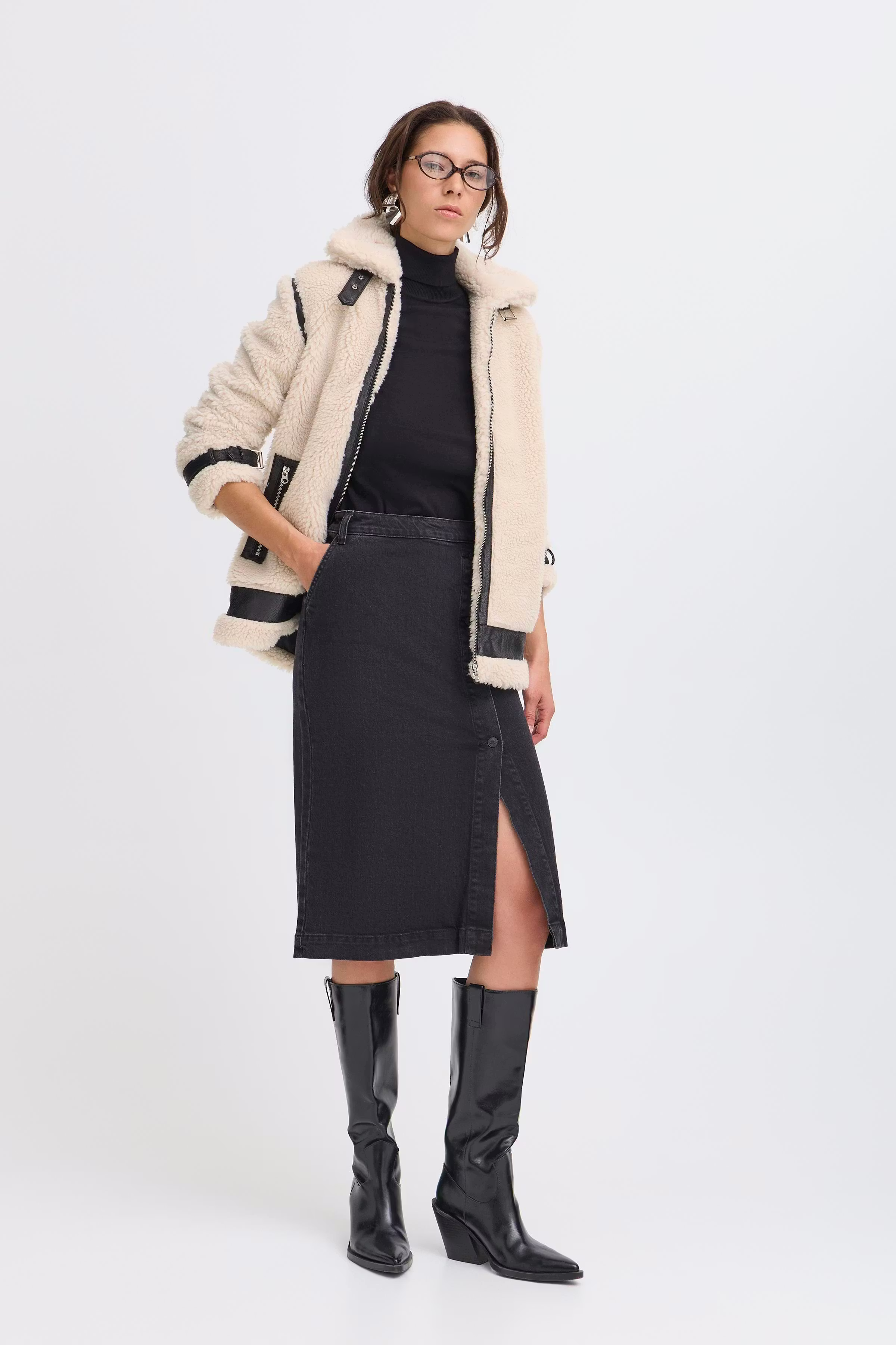 BYAVONA Yttertøy LOOKBOOK FRONT 20816104-130905