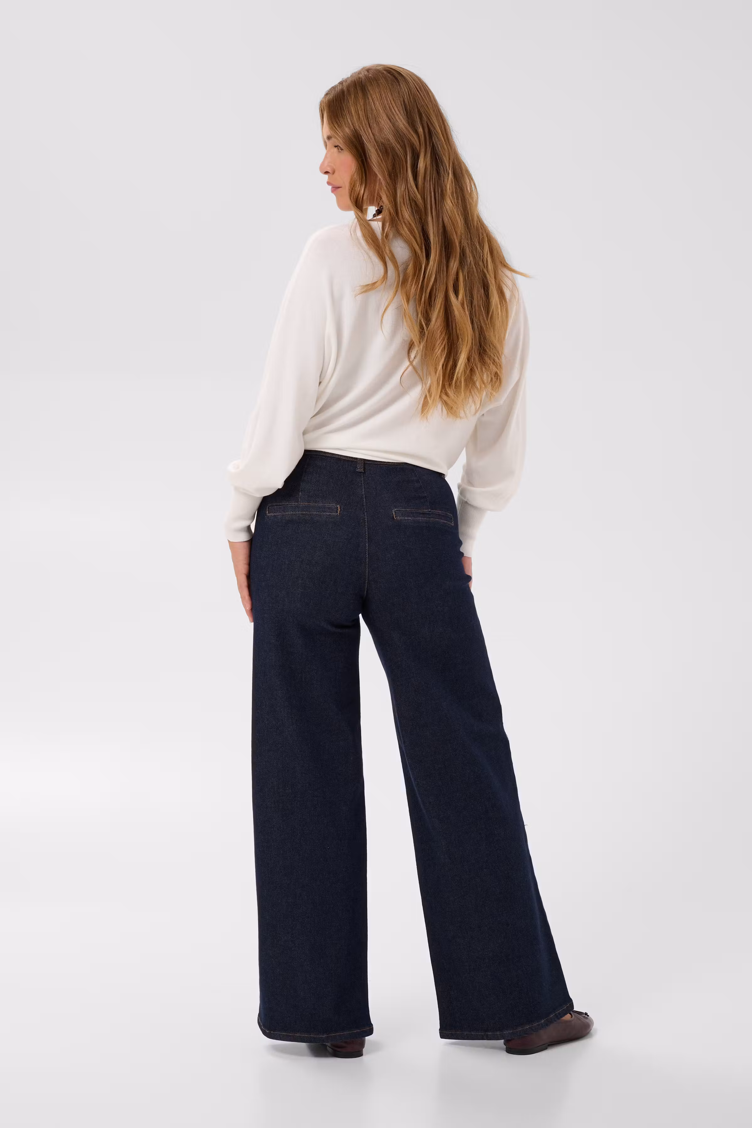 KAhally Jeans LOOKBOOK BACK 10512344-109824