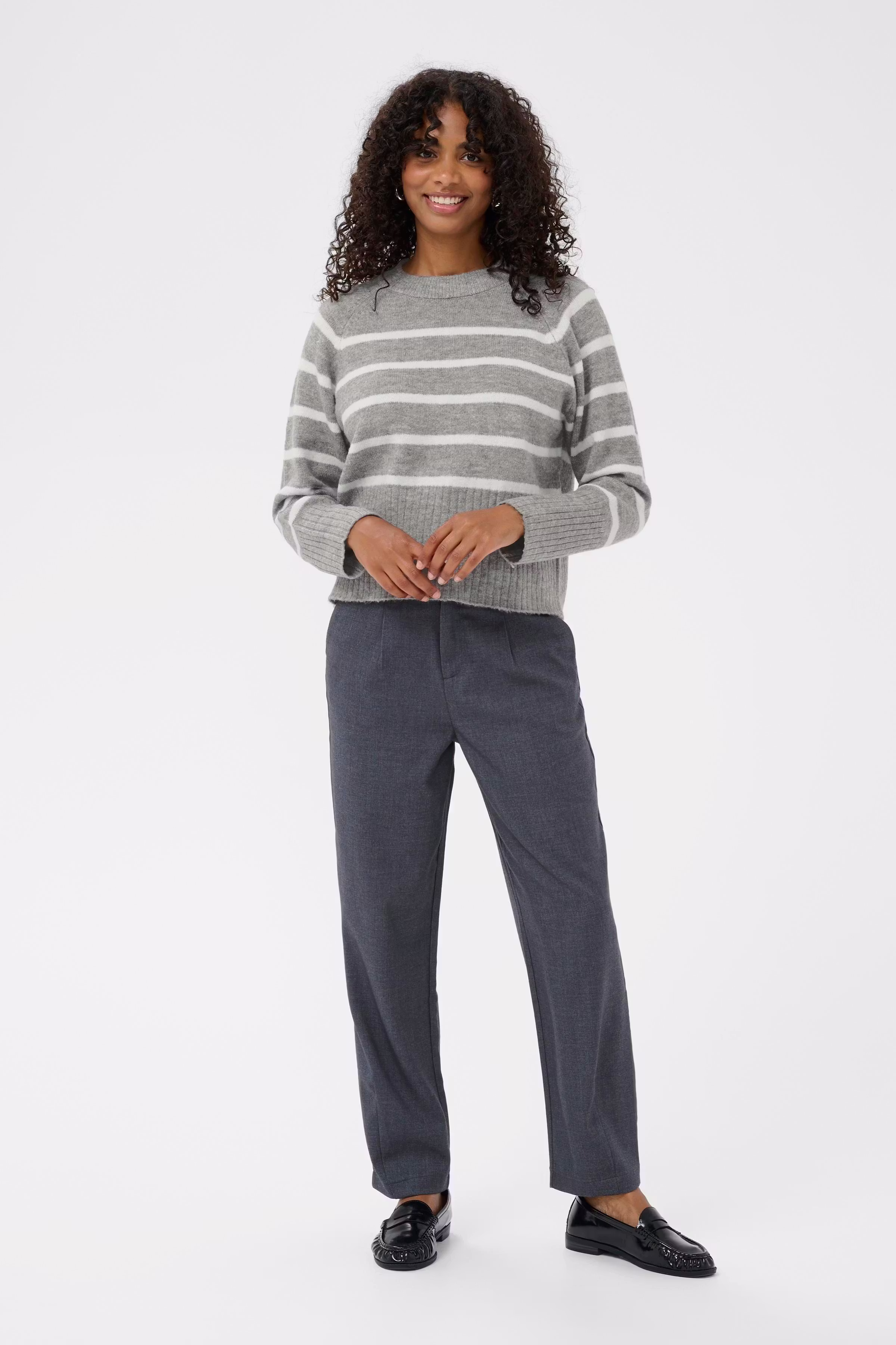 KAerin Pullover LOOKBOOK FRONT 10510939-108599