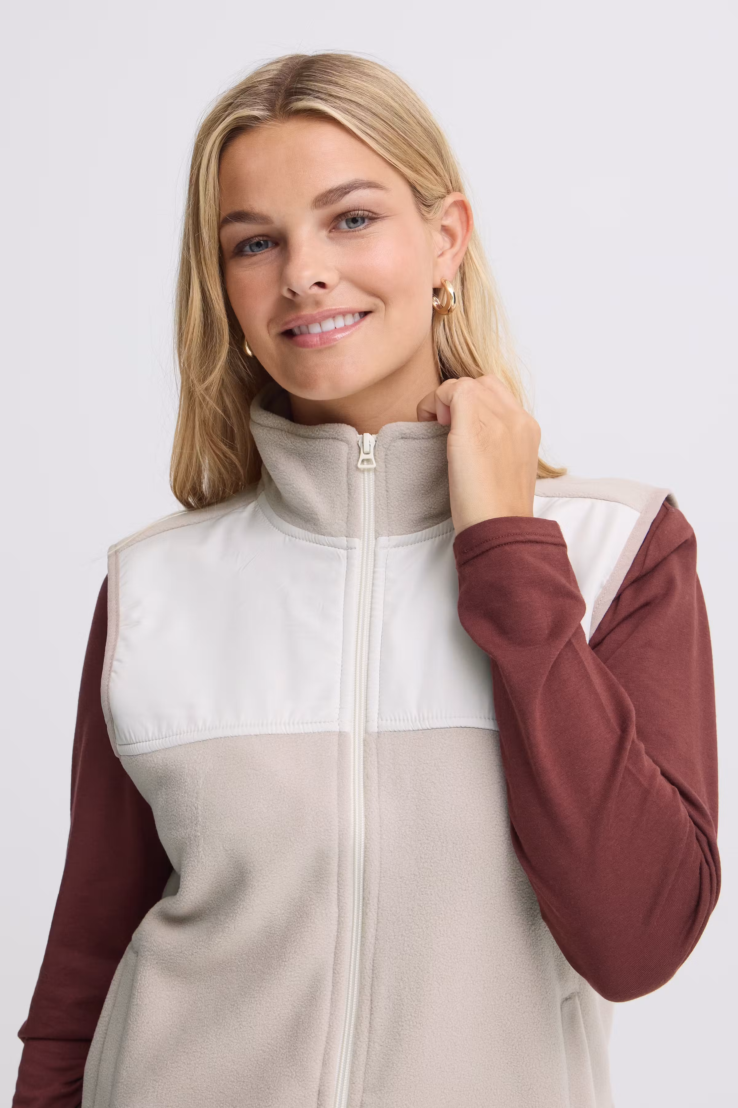 FRFLEA Waistcoat outerwear LOOKBOOK DETAIL 20618216-161305
