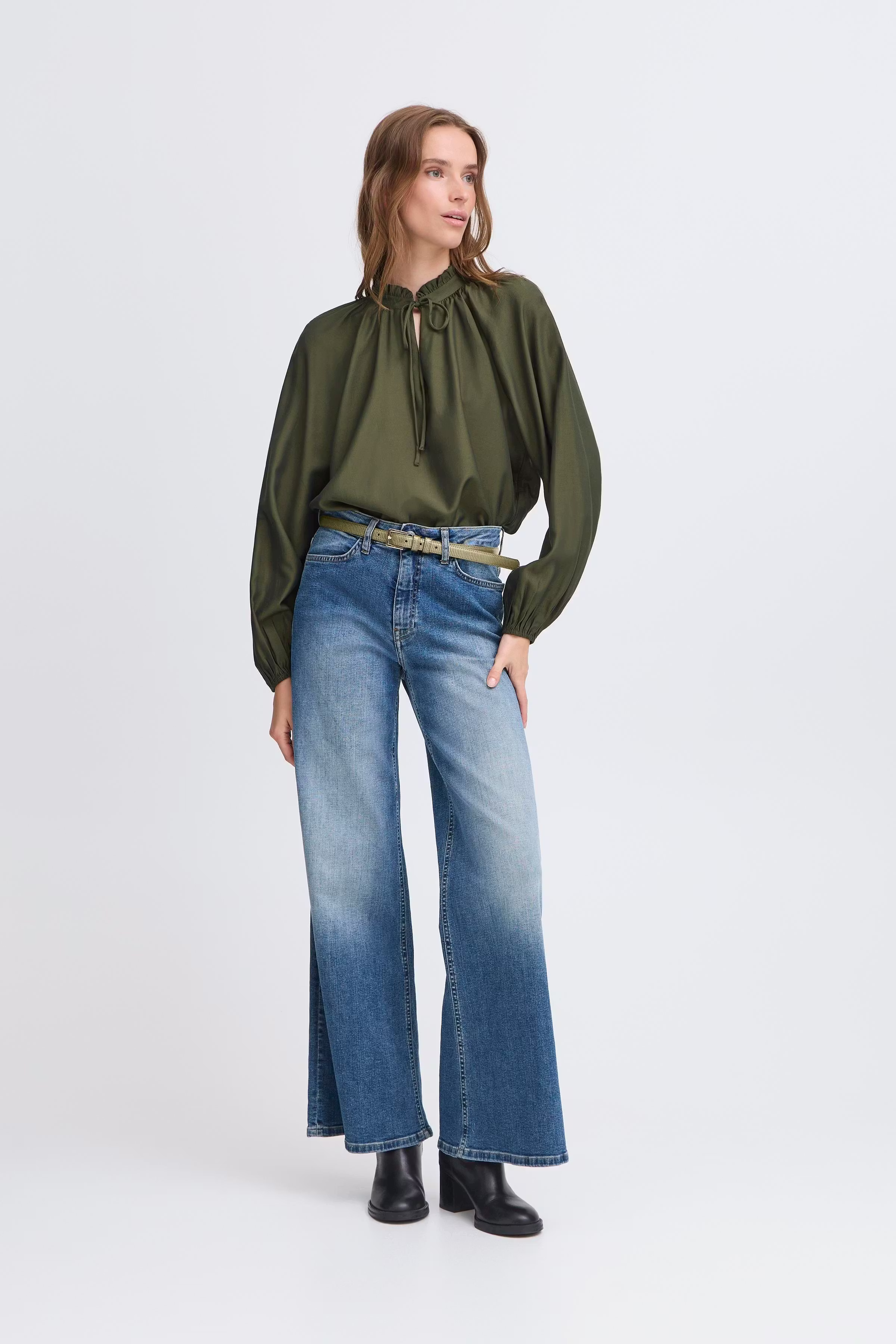 IALEANA Gürtel LOOKBOOK FRONT 20124375-190419
