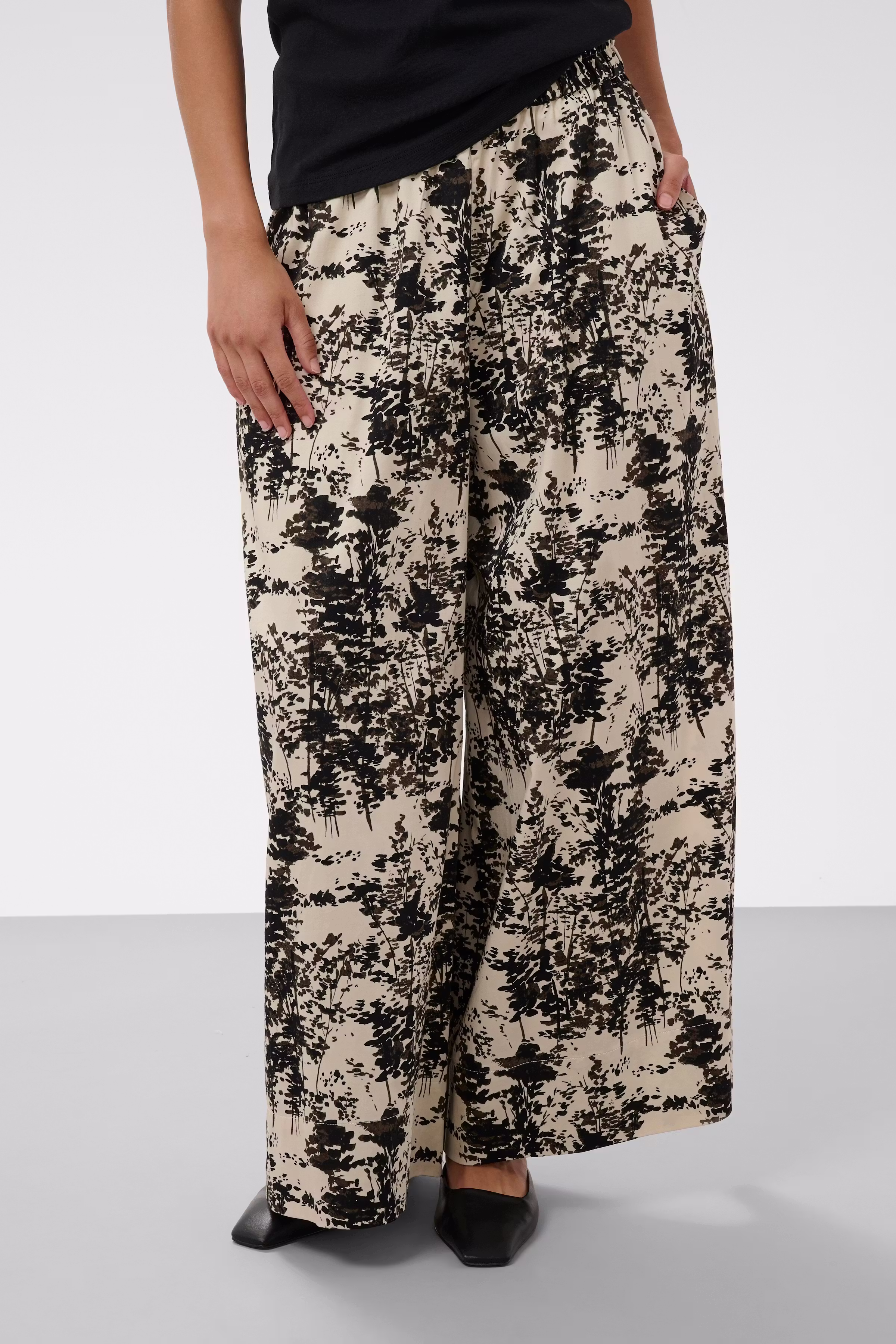 SLNaelle Hose LOOKBOOK FRONT 30409405-305085