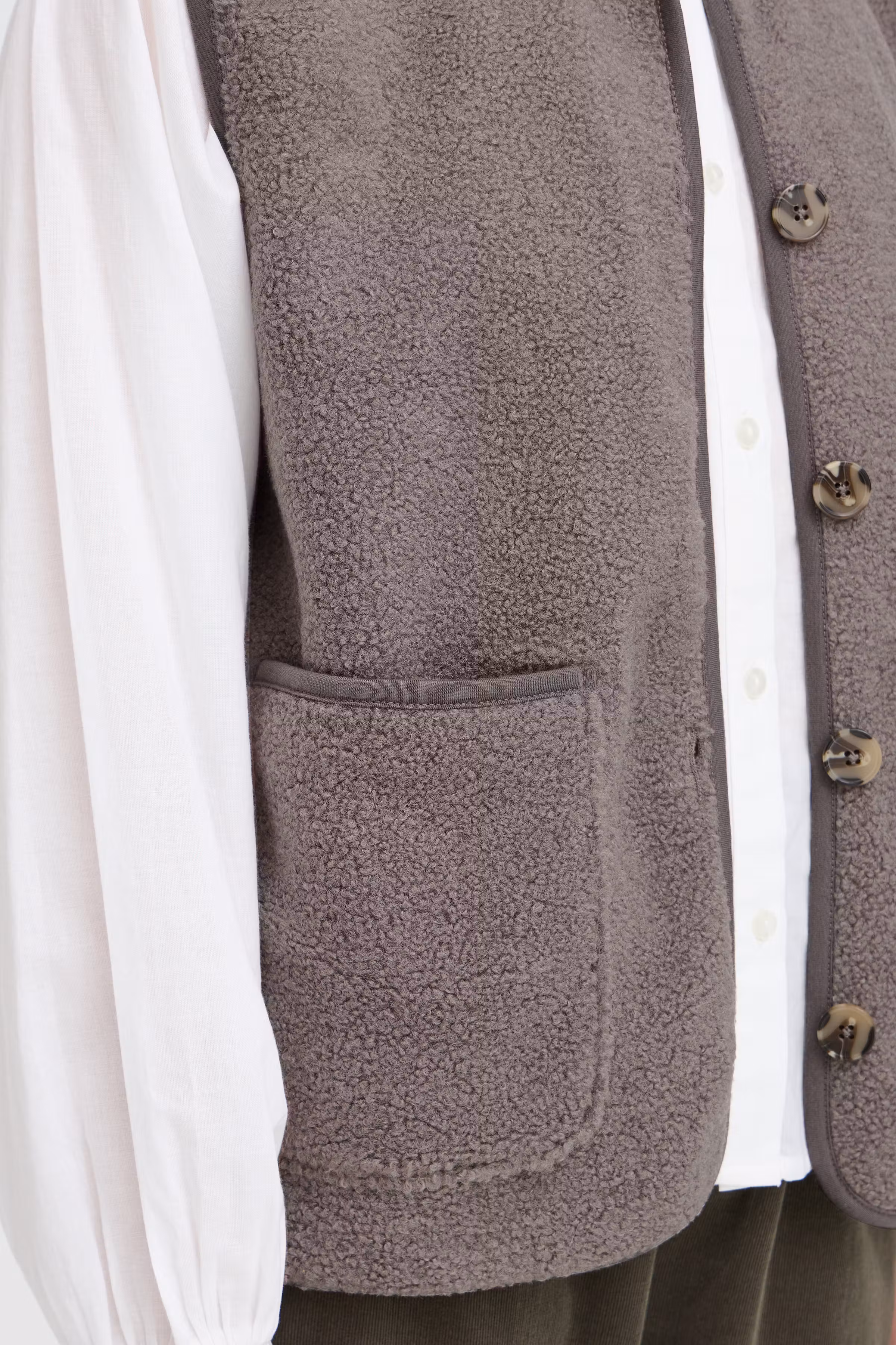 FRTENYA Waistcoat outerwear LOOKBOOK DETAIL 20618525-181210