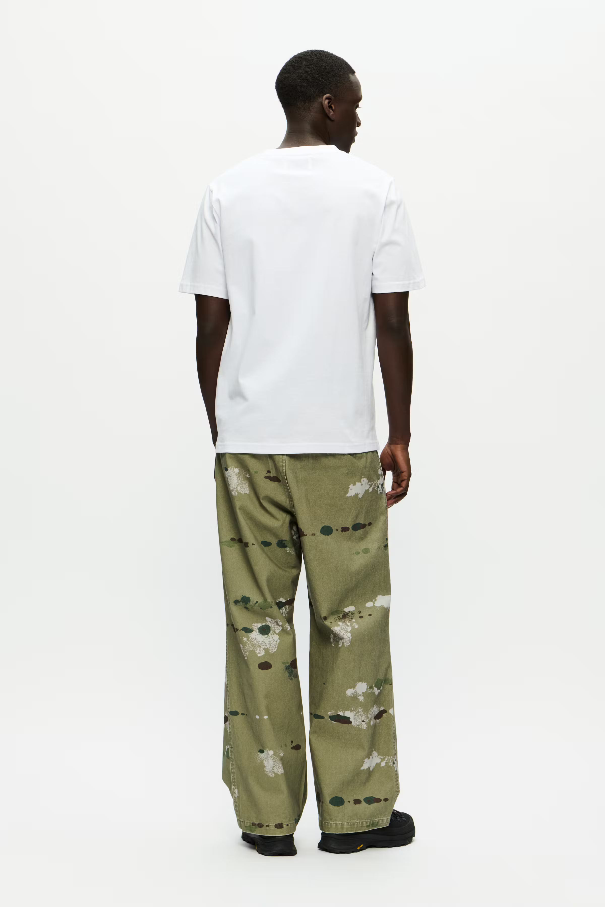 WWBobby T-shirt LOOKBOOK BACK 30251561-110601