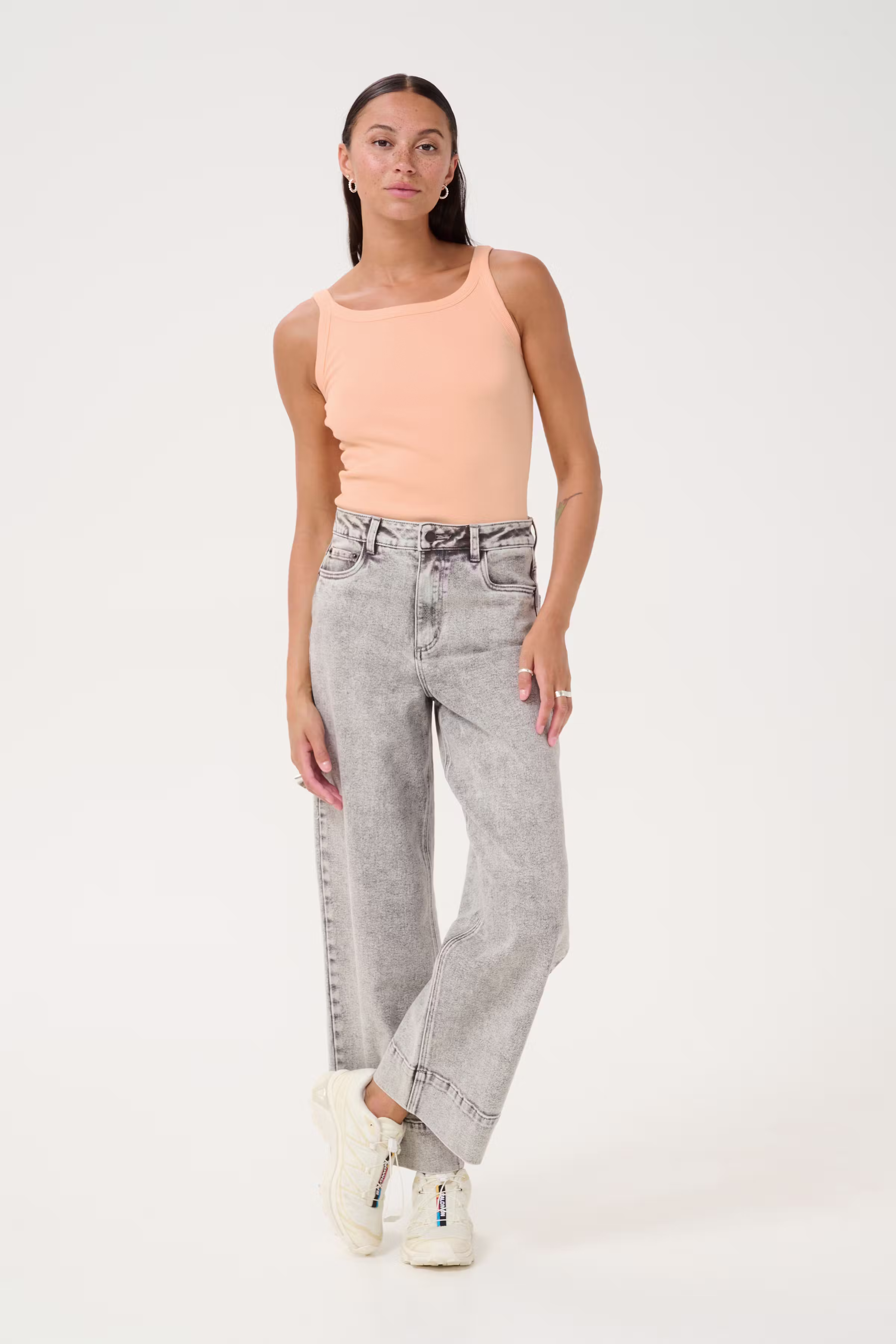 KAcarna Top LOOKBOOK FRONT 10507348-141228