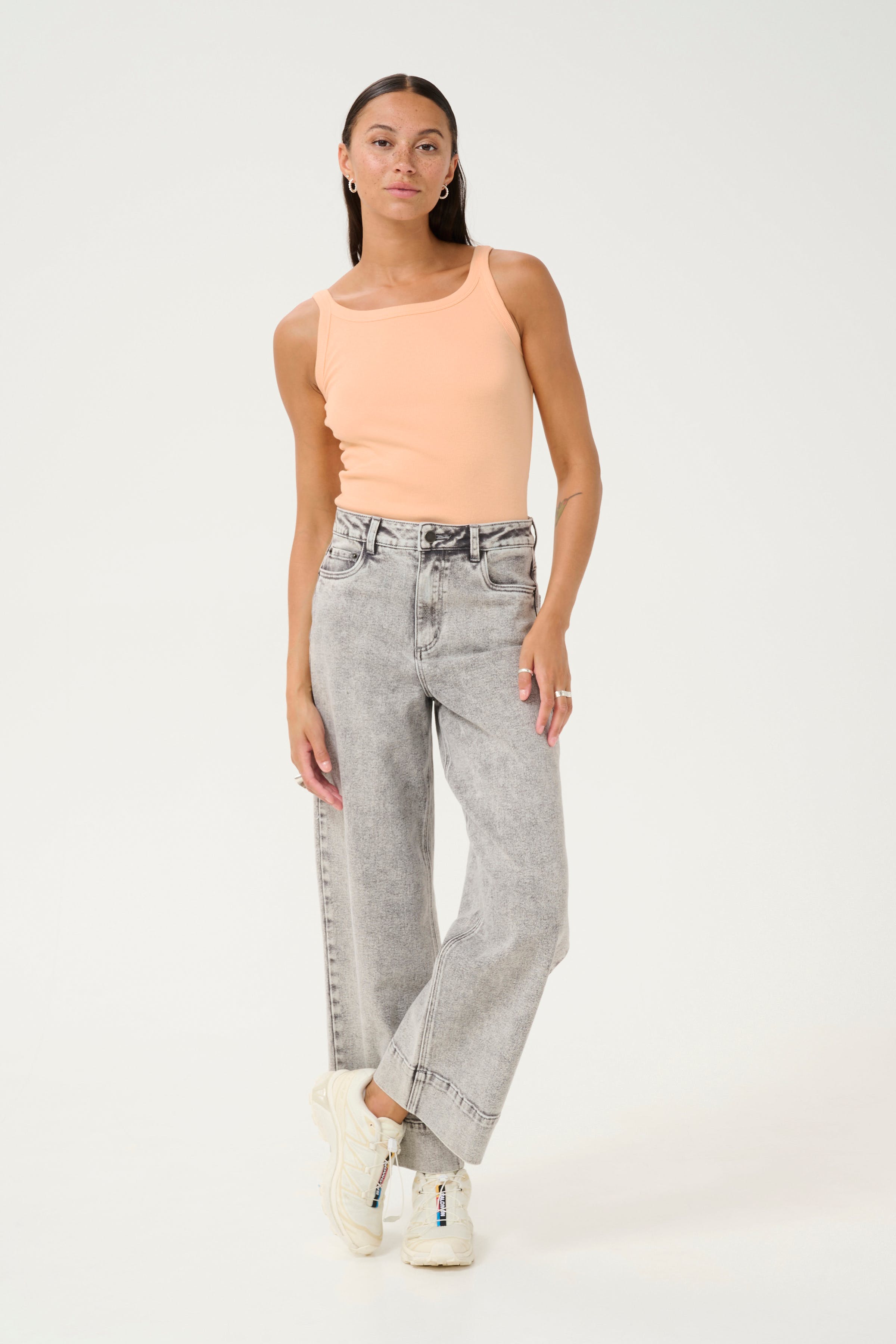 KAcarna Top LOOKBOOK FRONT 10507348-141228