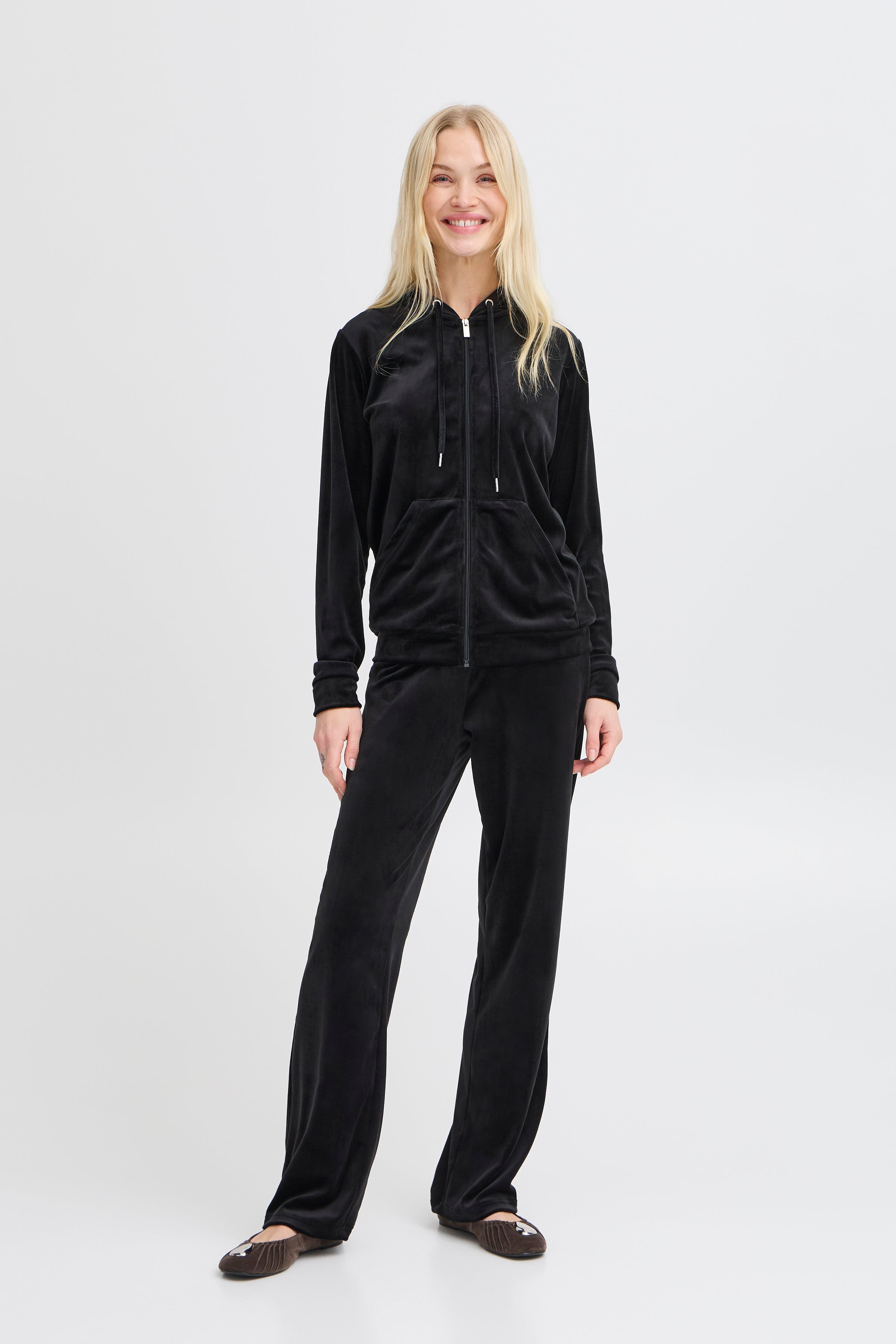 MitzaBY Velour sett LOOKBOOK FRONT 20810786-200451