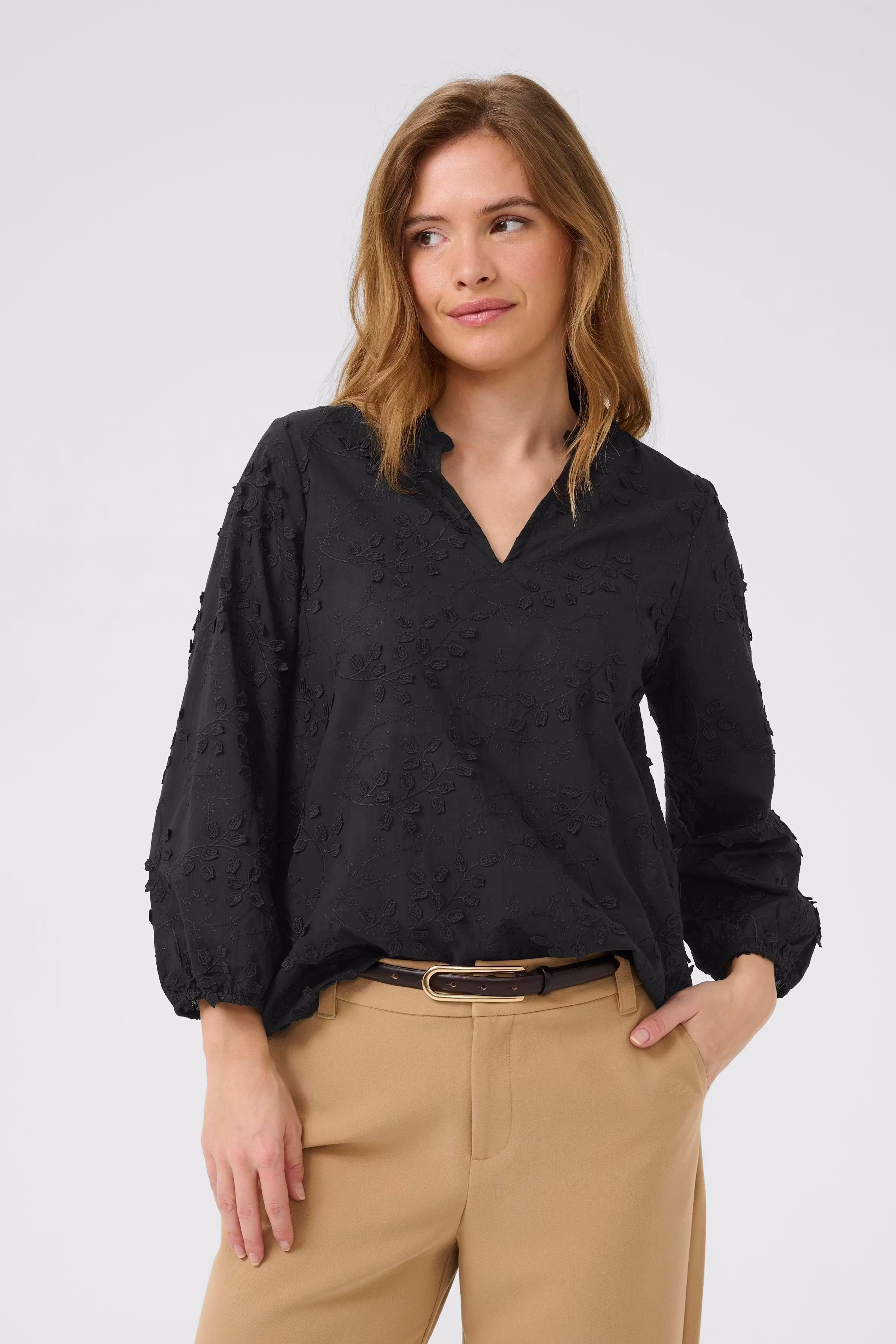 CUnedia Blouse LOOKBOOK FRONT 50112107-500012