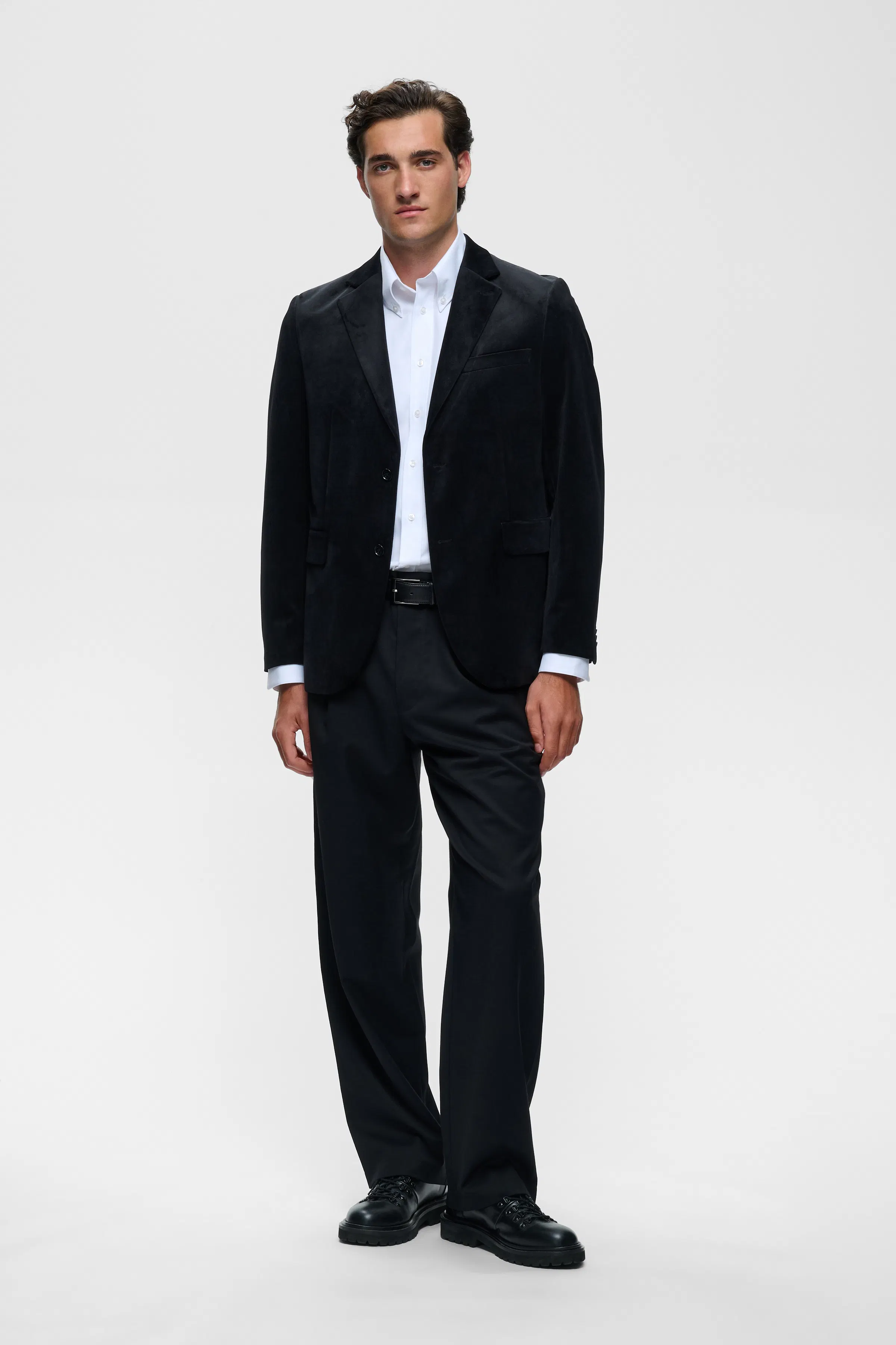 MAcharles Blazer LOOKBOOK FRONT 30209402-300275