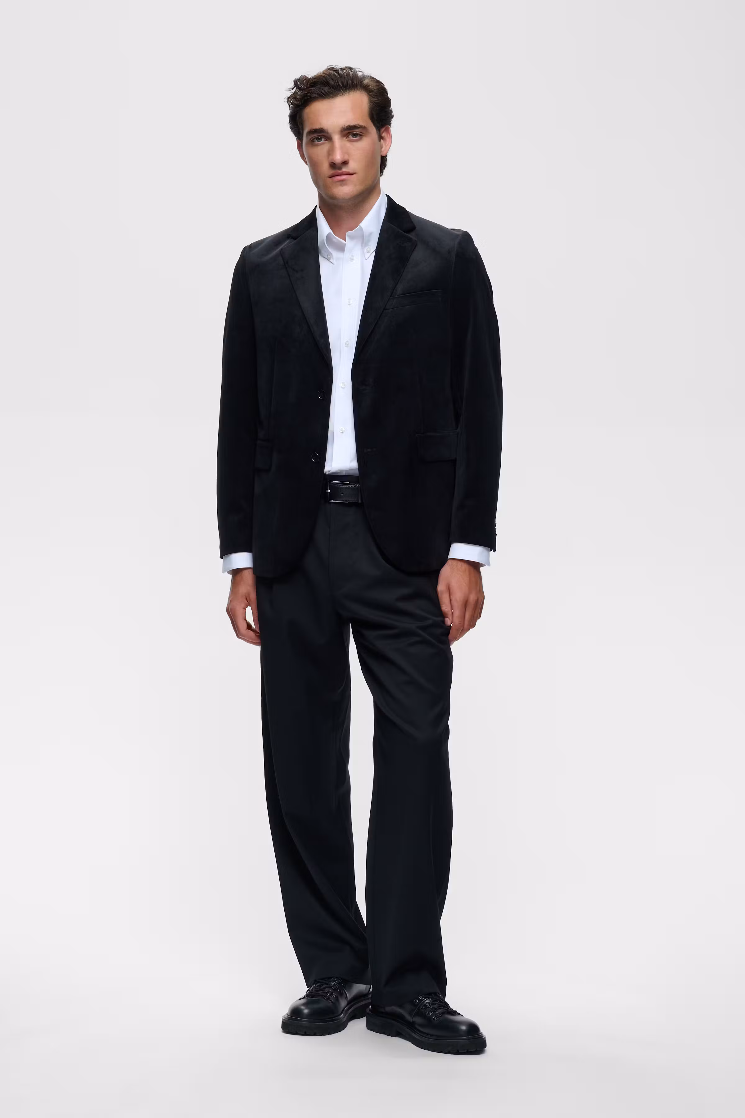 MAcharles Blazer LOOKBOOK FRONT 30209402-300275