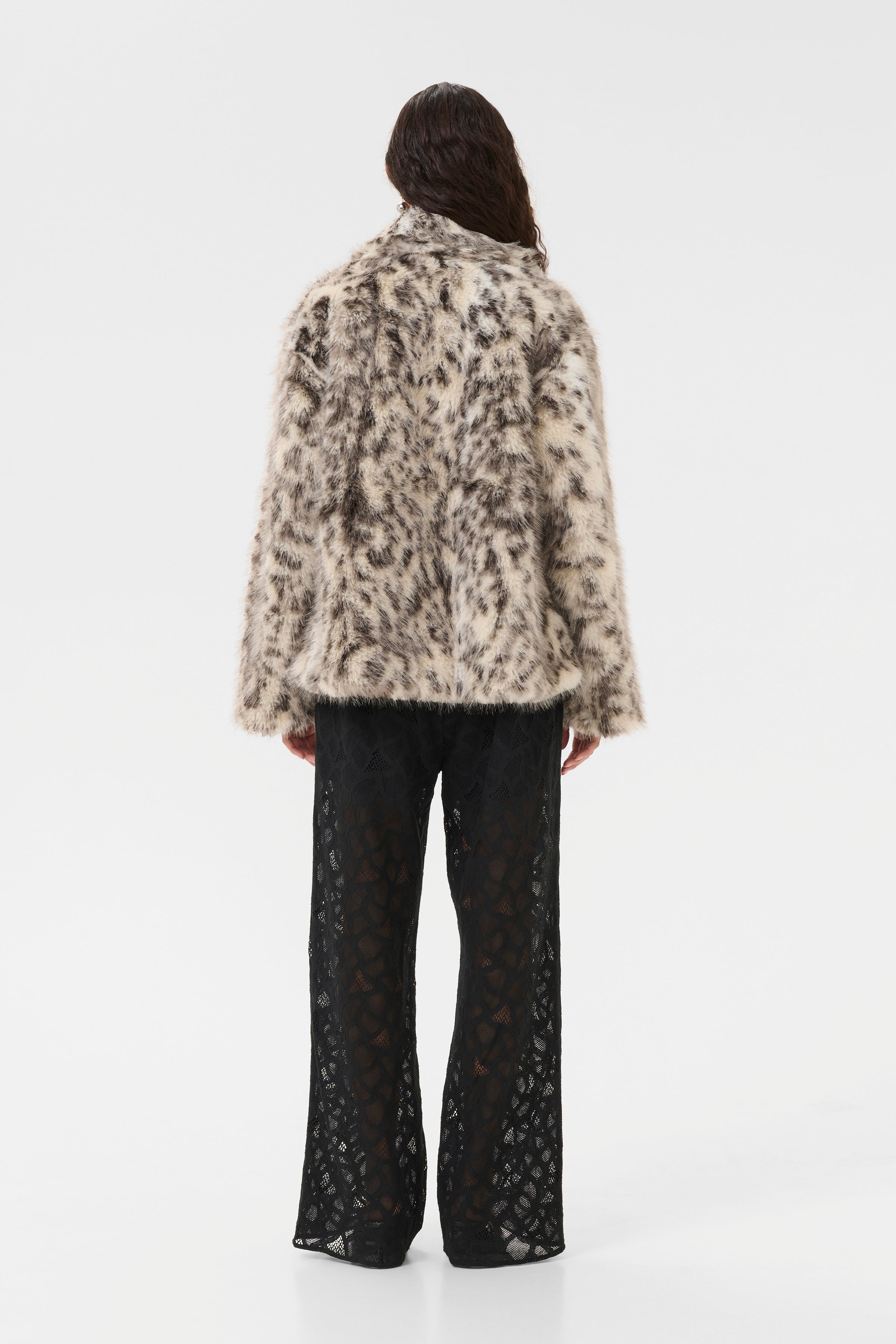 KBAmira Faux fur jacket LOOKBOOK BACK 10105526-107934
