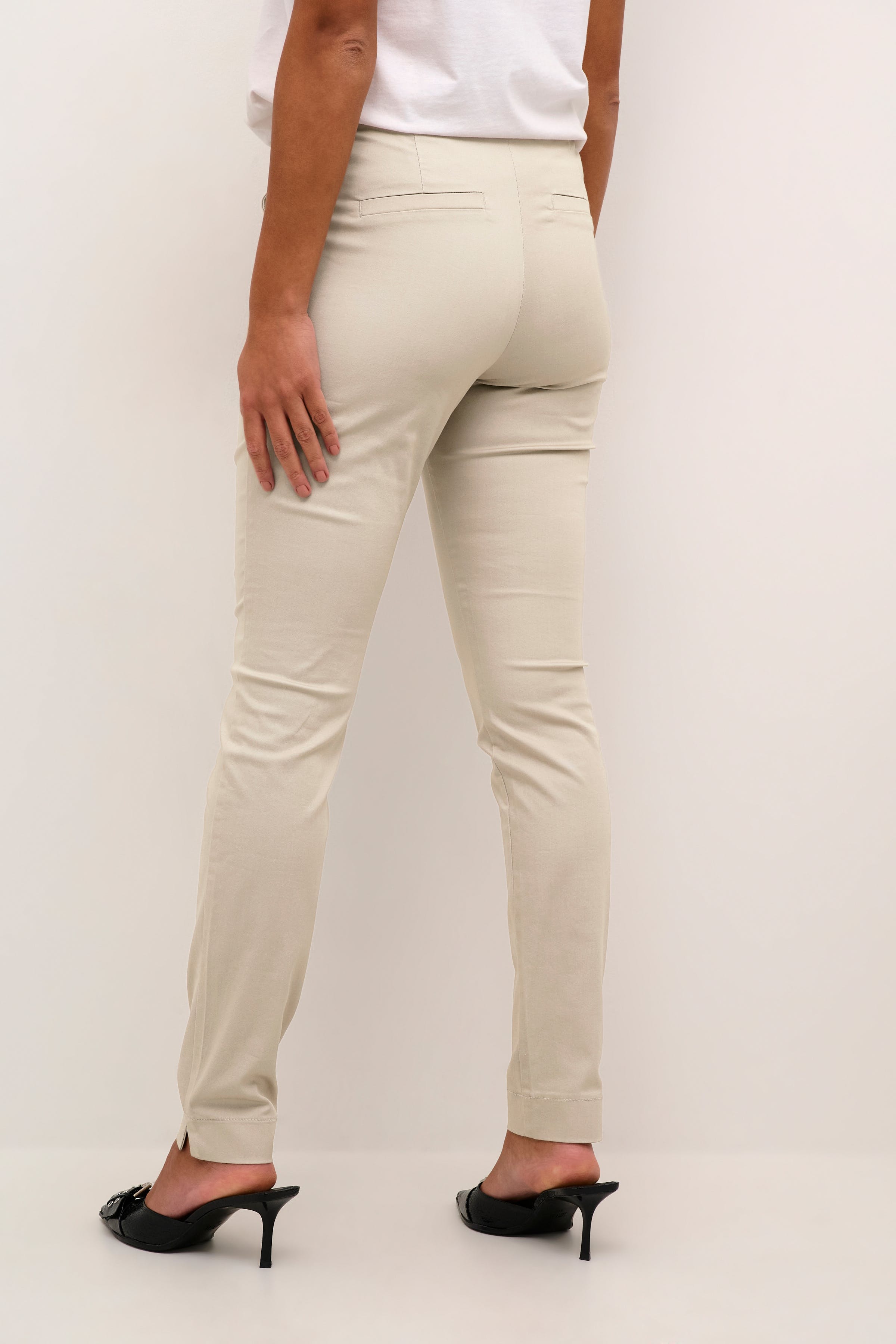 KAlea Trousers LOOKBOOK BACK 10509141-151305