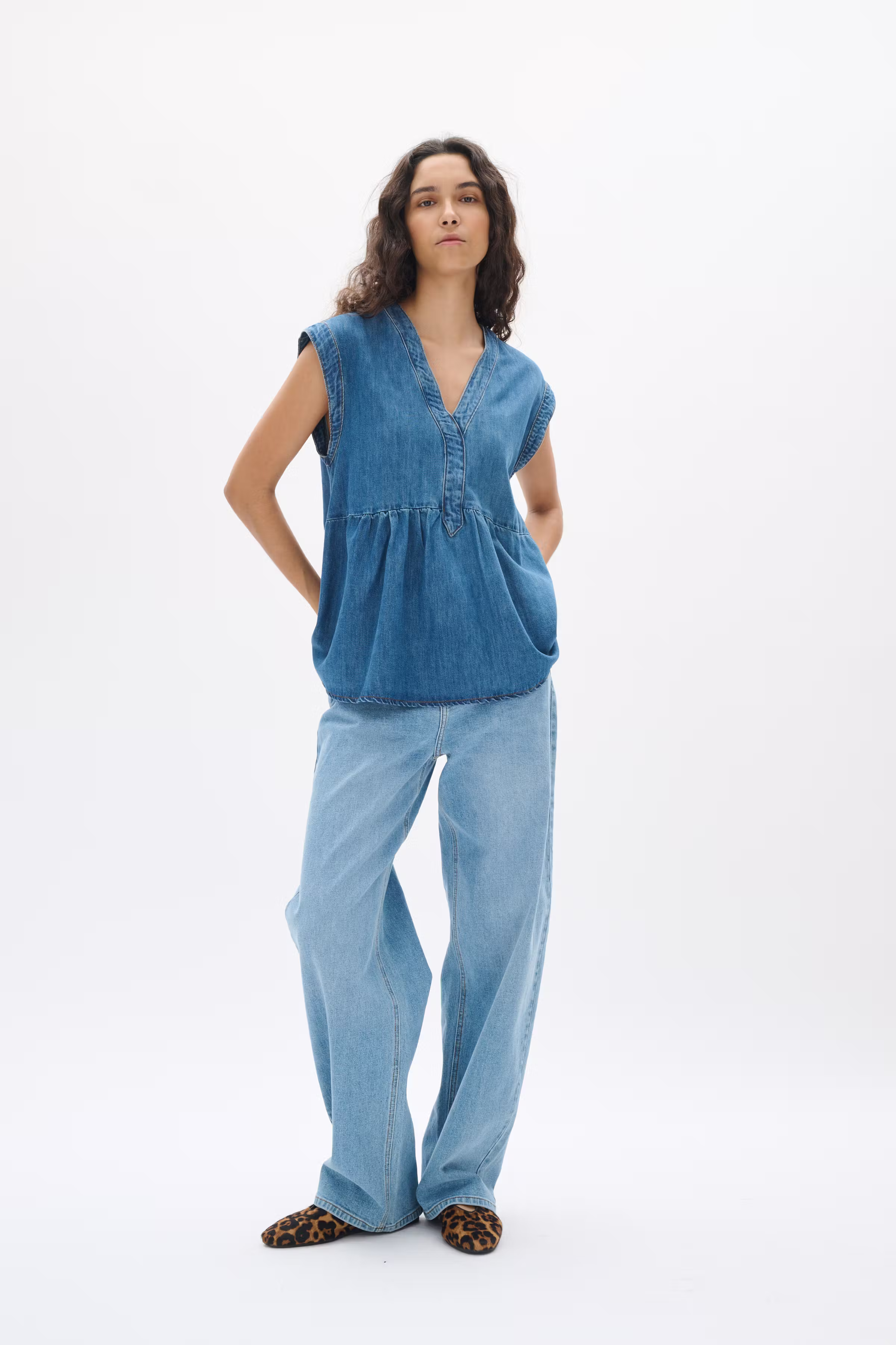 DaceyIW Blouse LOOKBOOK FRONT 30110682-301251