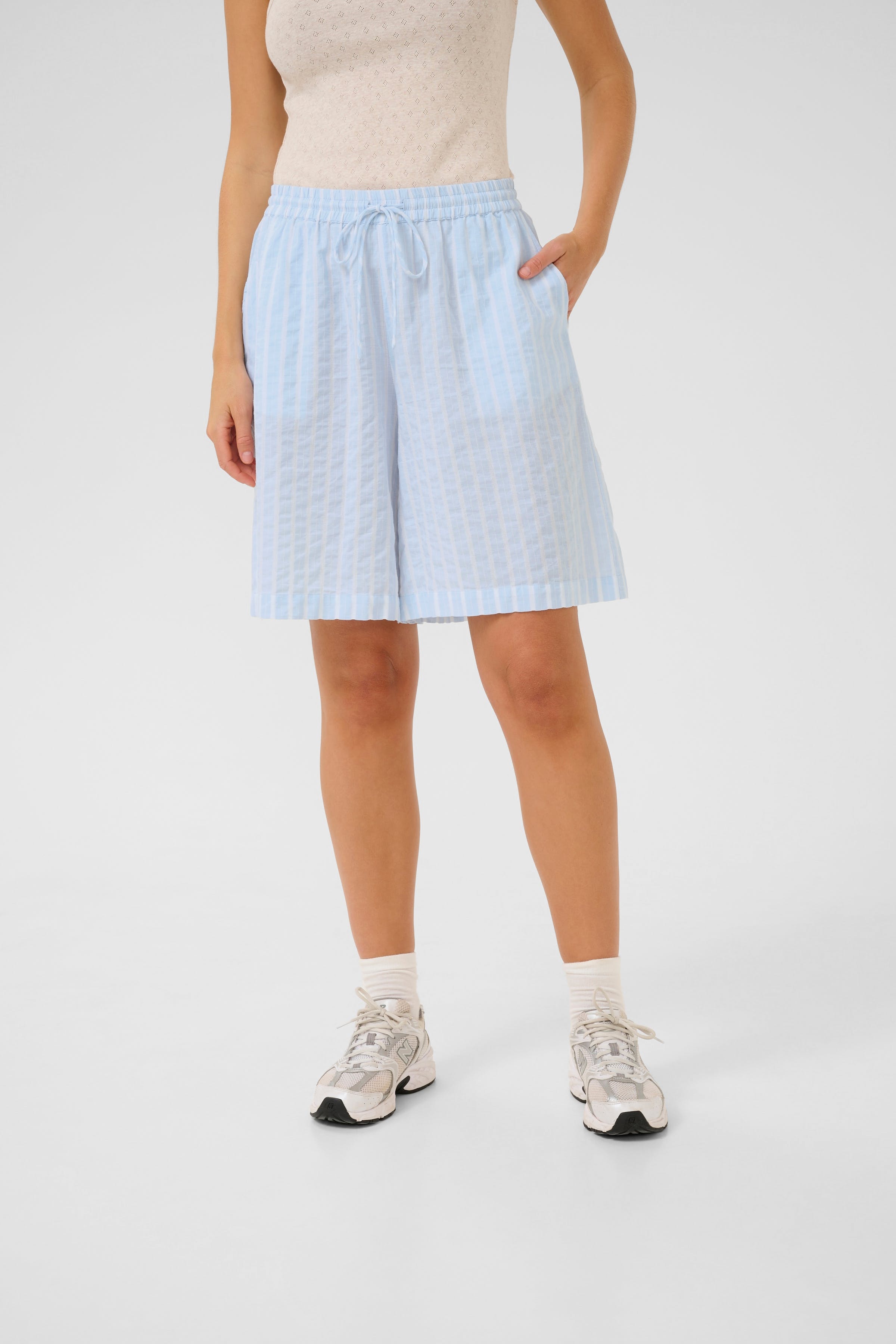 KAsara Shorts LOOKBOOK FRONT 10509971-107492