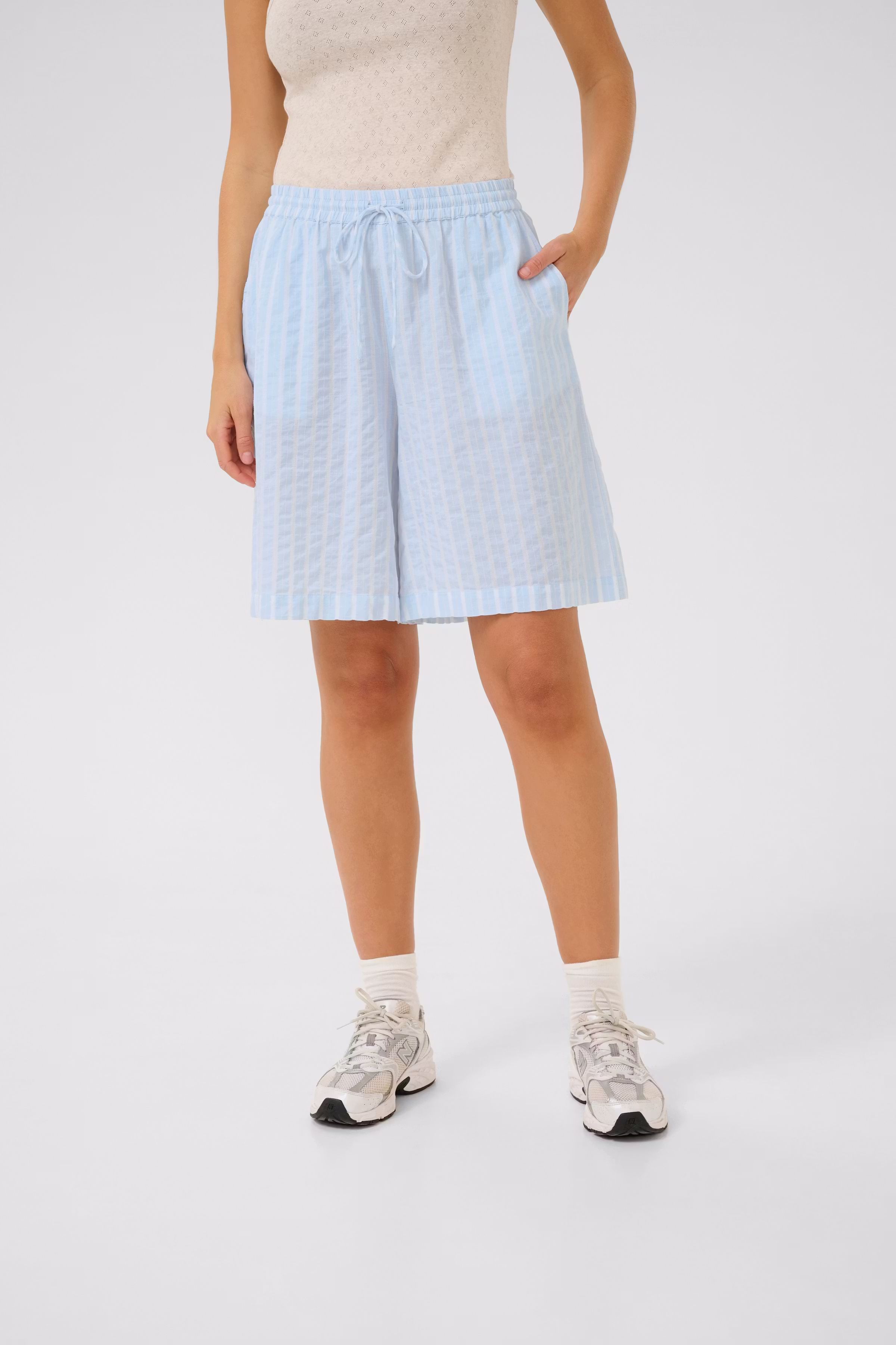 KAsara Shorts LOOKBOOK FRONT 10509971-107492