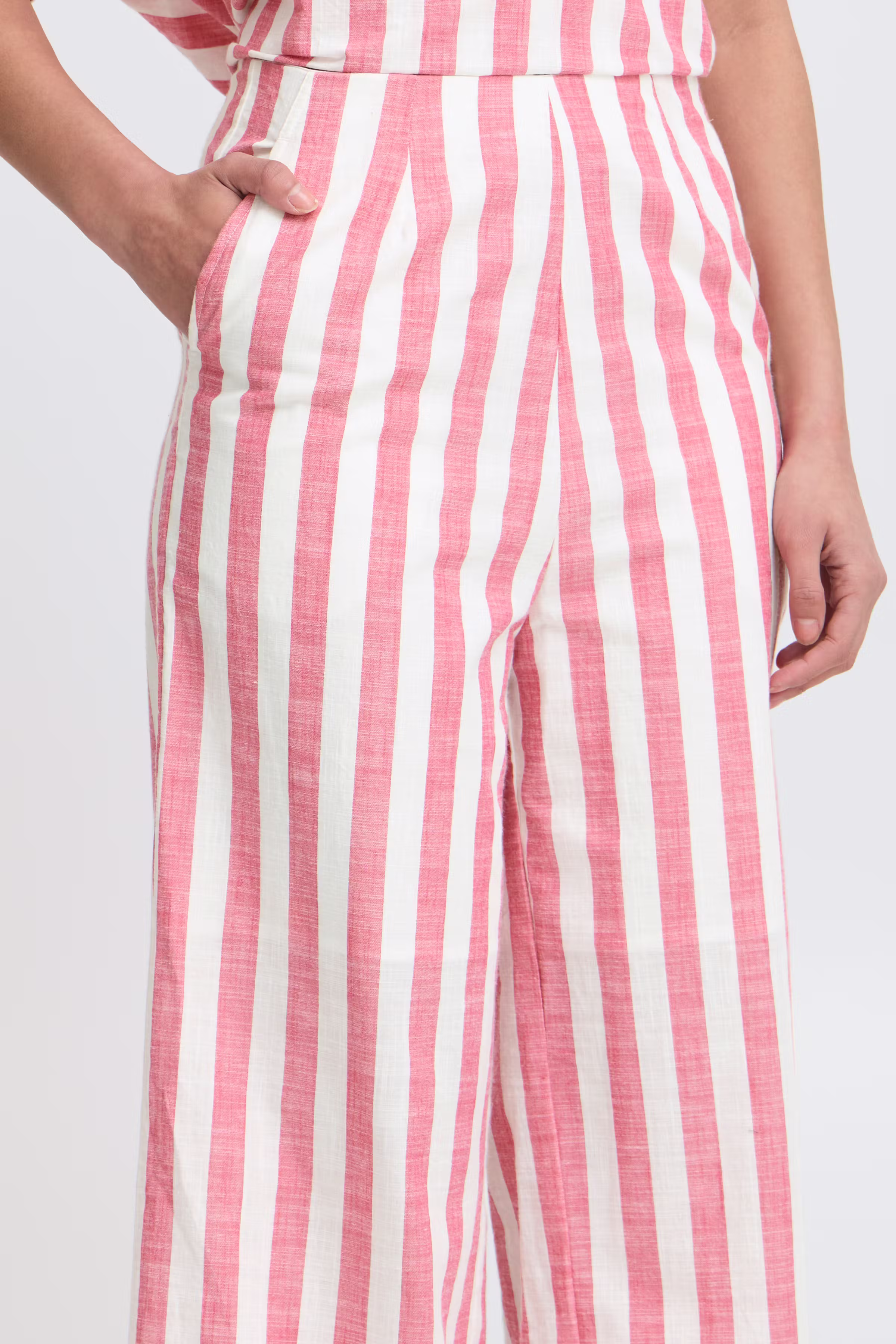 IHLOLIA Broek LOOKBOOK DETAIL 20123400-204727