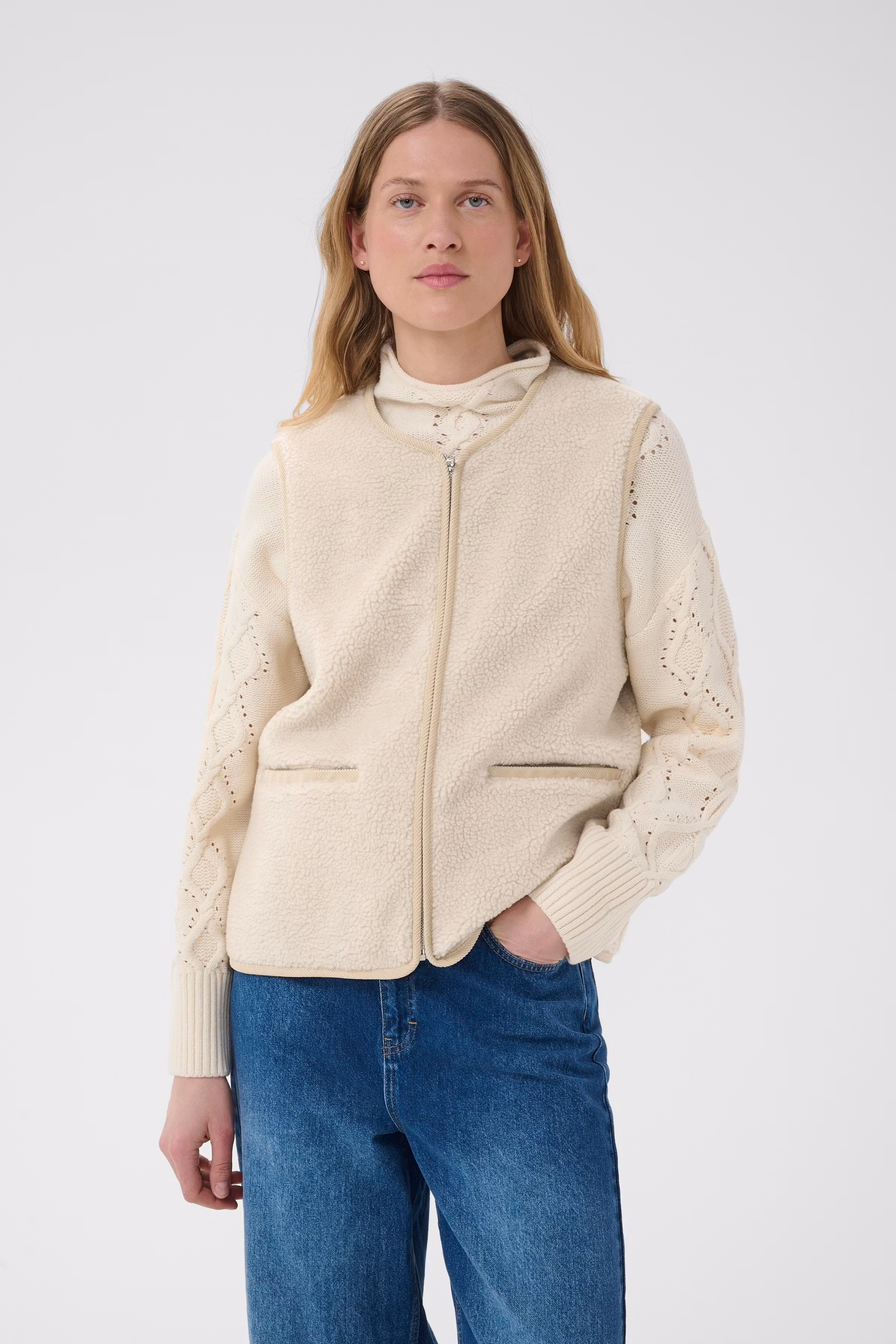CameliePW Varm vest LOOKBOOK FRONT 30310632-130401