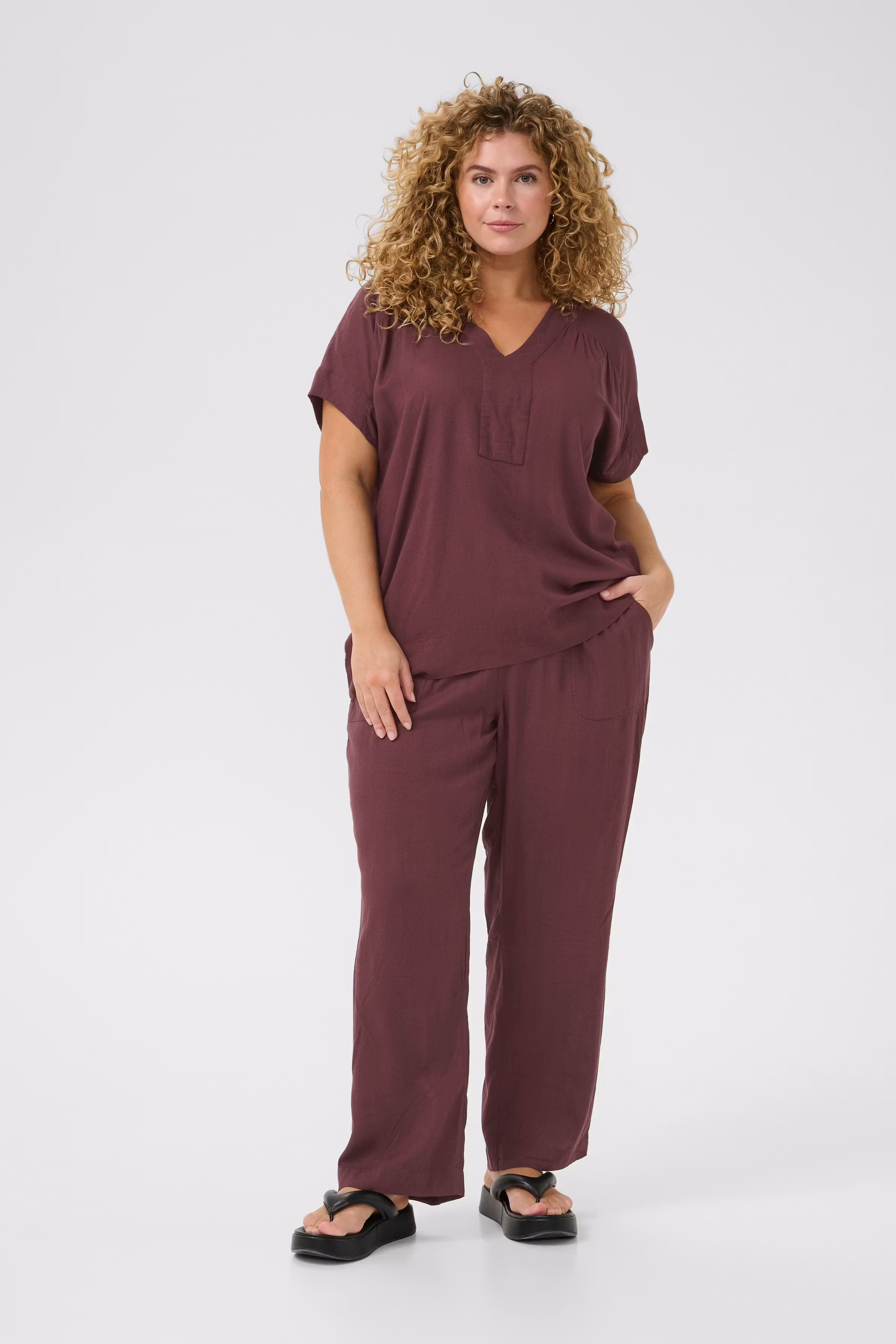 KCmille Linen Blouse LOOKBOOK FRONT 10583097-191619