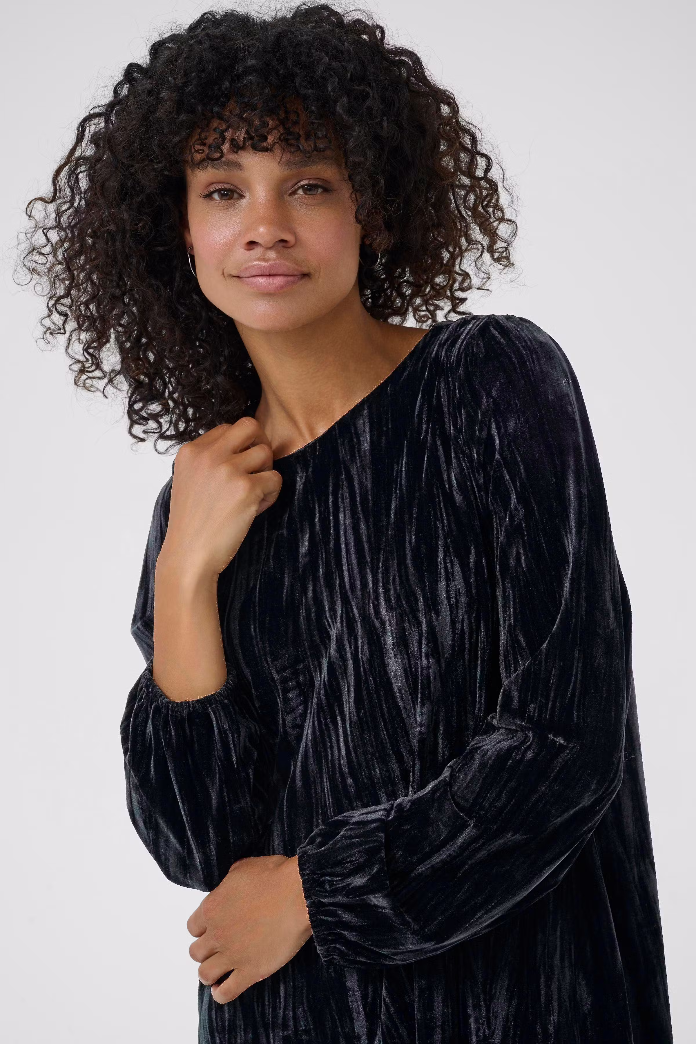 KAelva Kjole LOOKBOOK DETAIL 10510980-100121