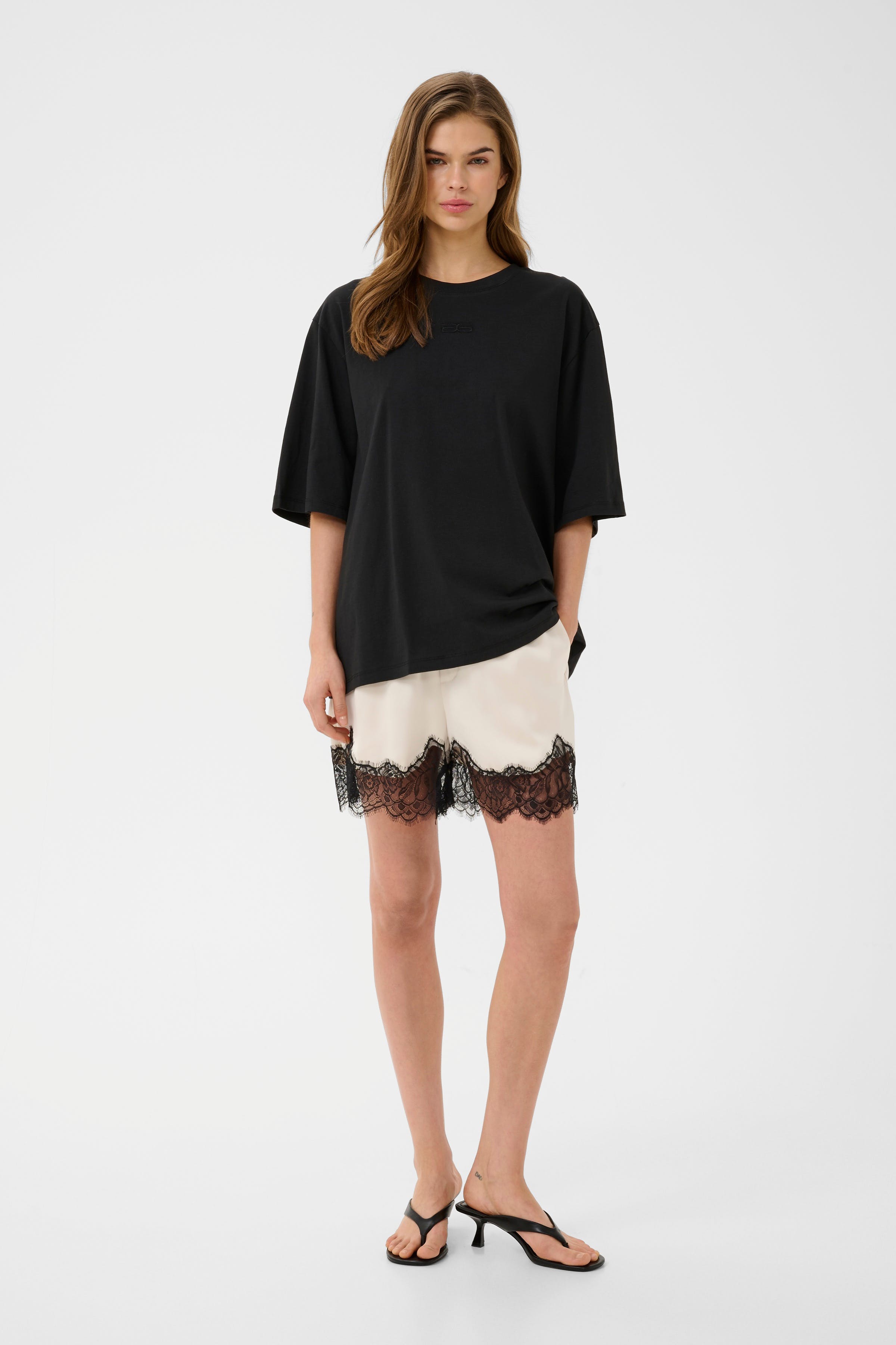 GZlalou Shorts LOOKBOOK FRONT 10911324-130905