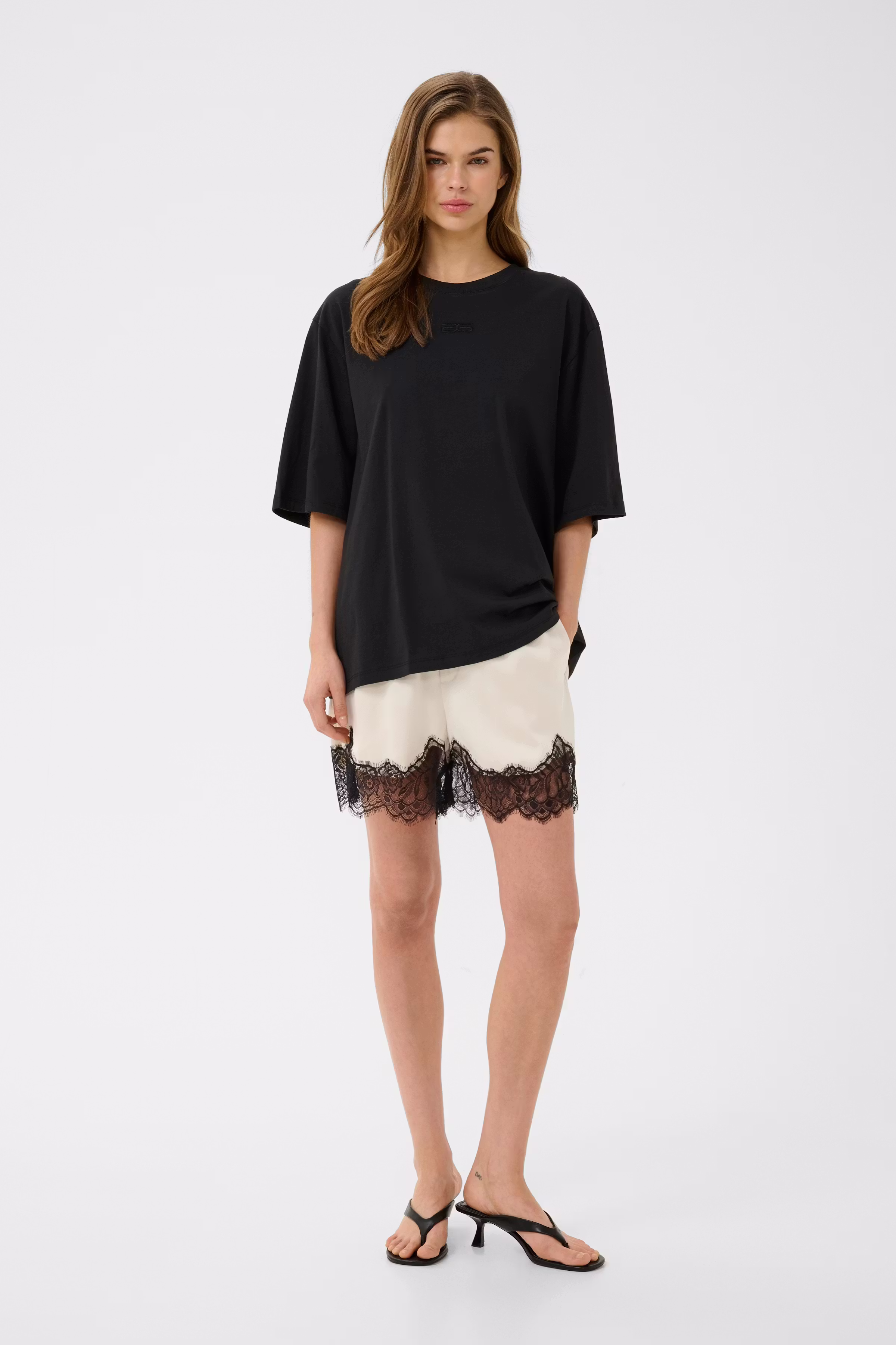 GZlalou Shorts LOOKBOOK FRONT 10911324-130905