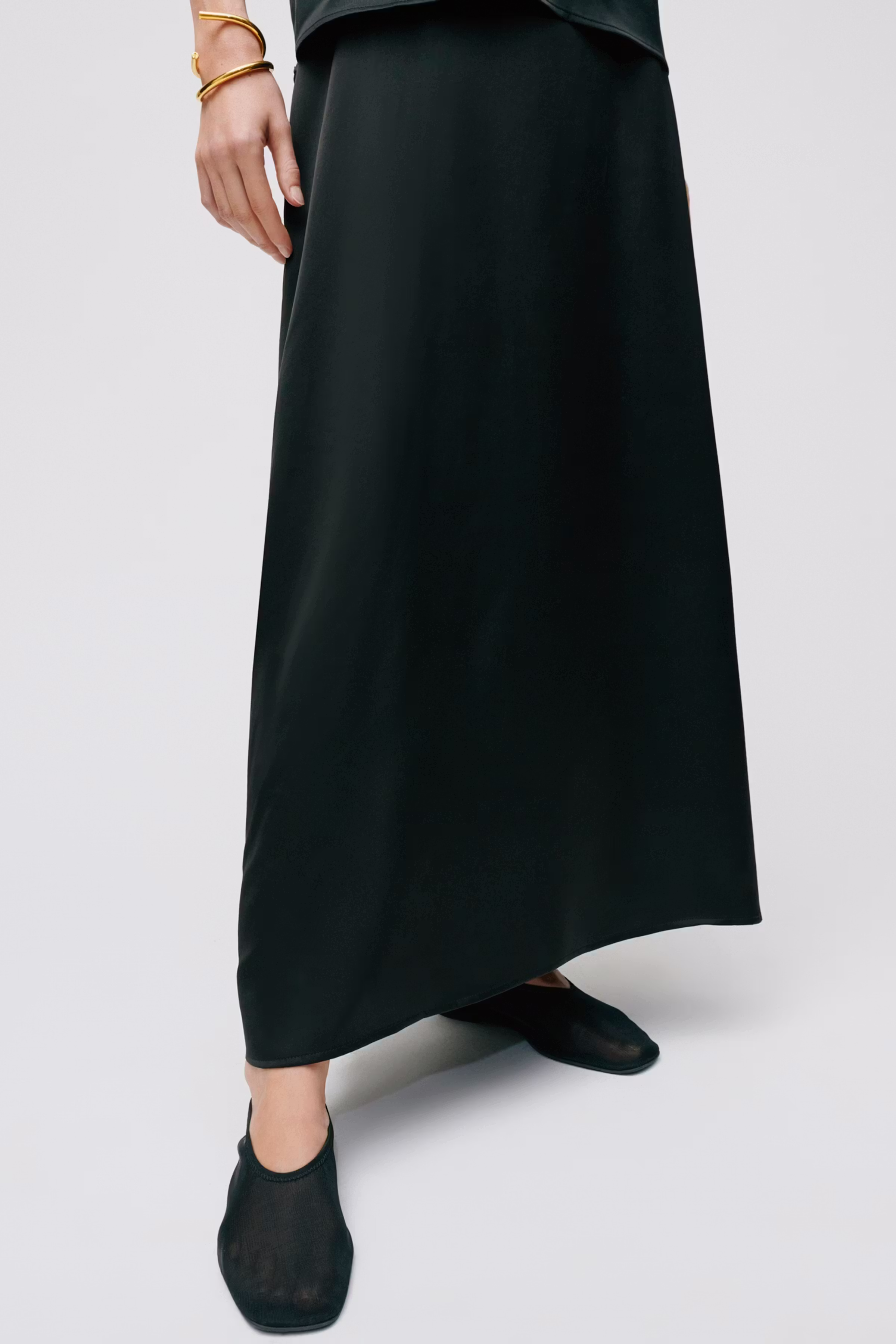 ELAINA Top LOOKBOOK FRONT 30600275-BK999