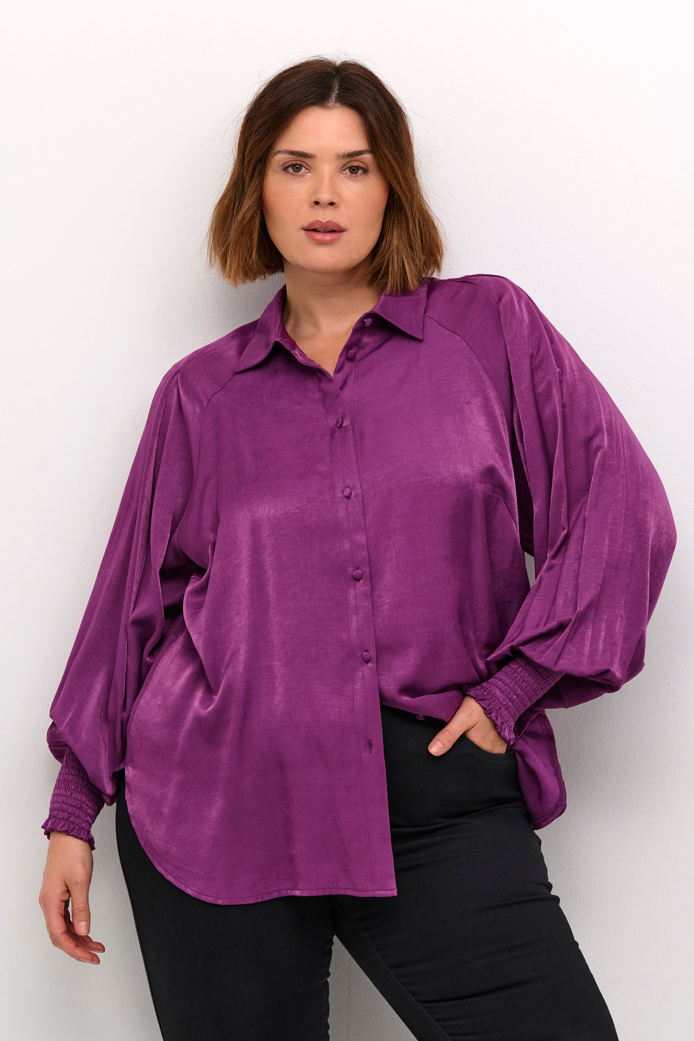KChayli Shirt LOOKBOOK FRONT 10582760-193022