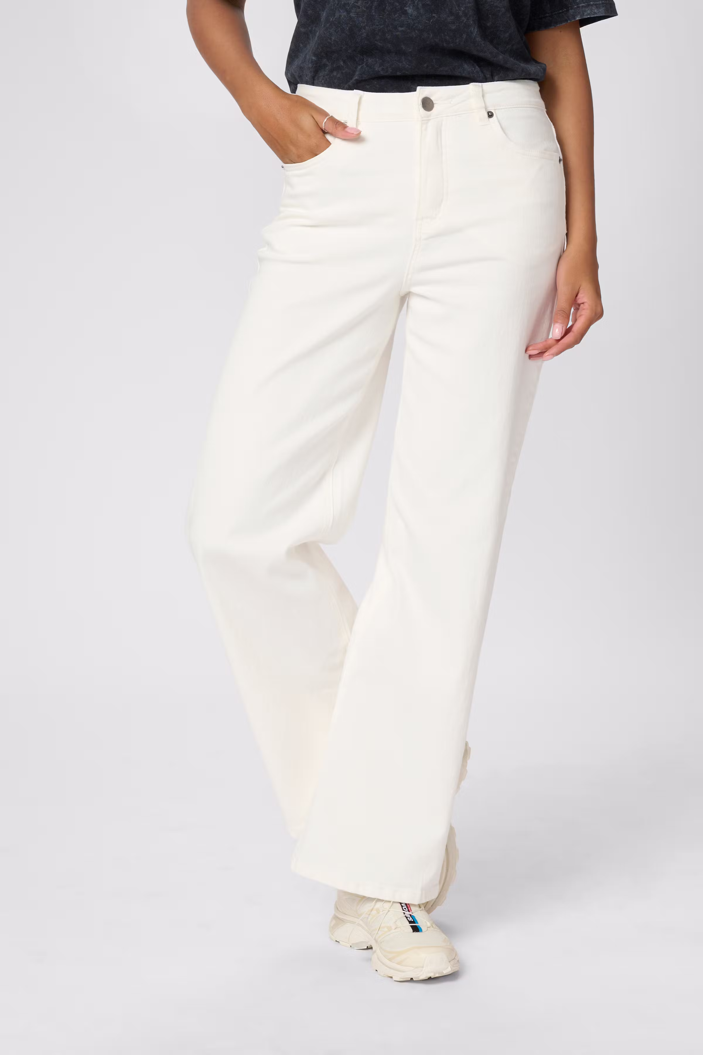 KAsinem Jeans LOOKBOOK FRONT 10510332-110602