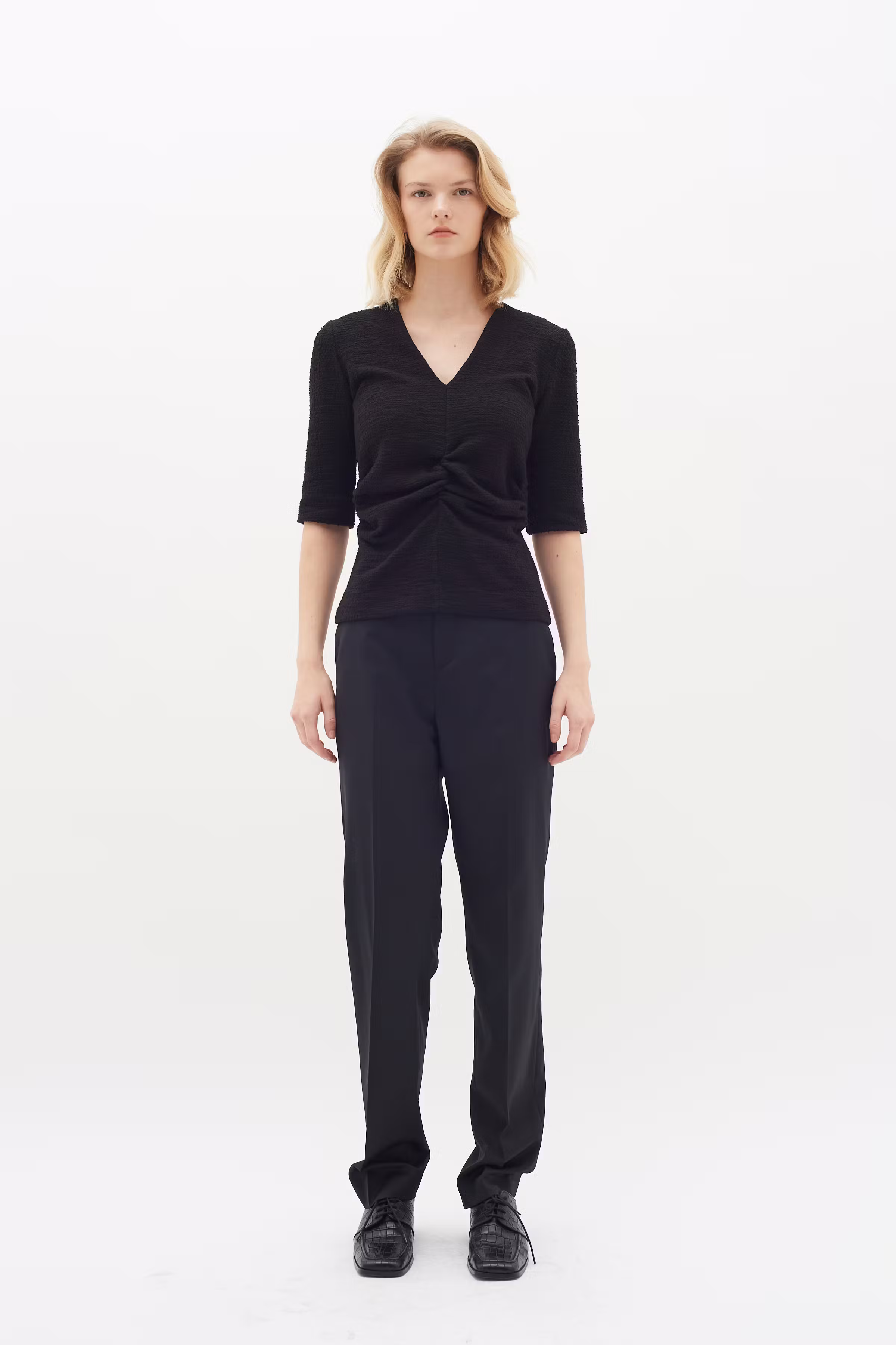 CareyIW T-shirt LOOKBOOK FRONT 30109639-194008