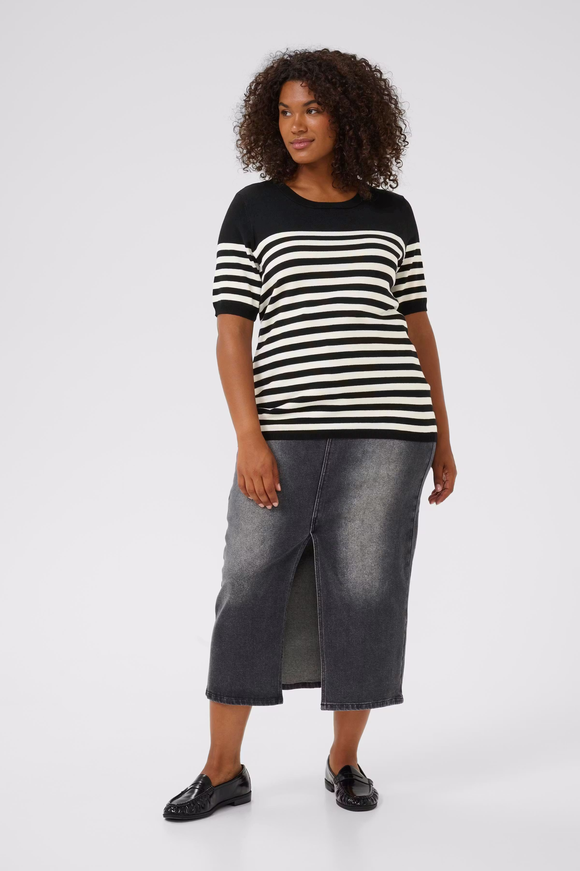 KClizzy Pullover LOOKBOOK FRONT 10582914-108417