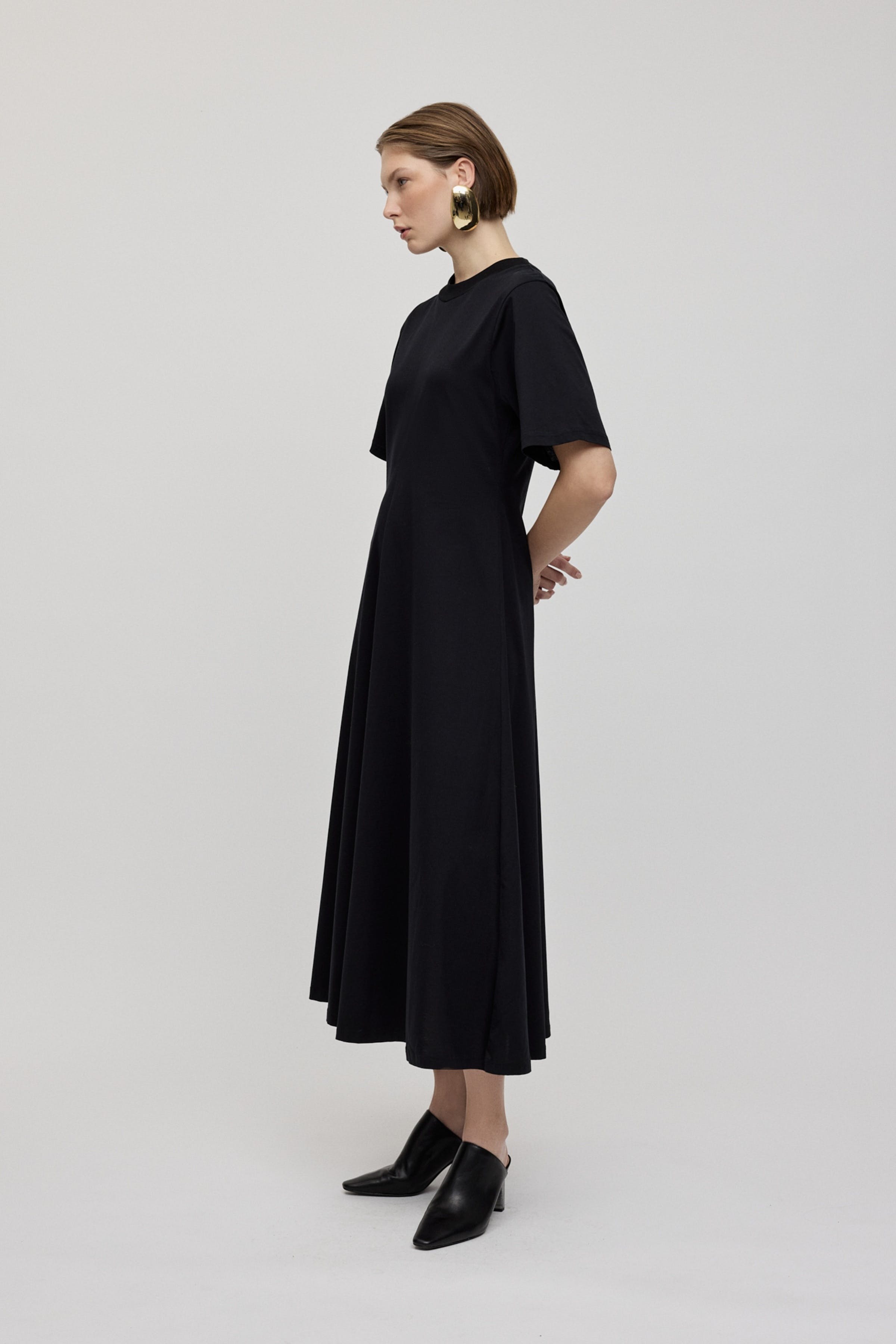 IOFranziska Dress LOOKBOOK FRONT 30600558-BK999