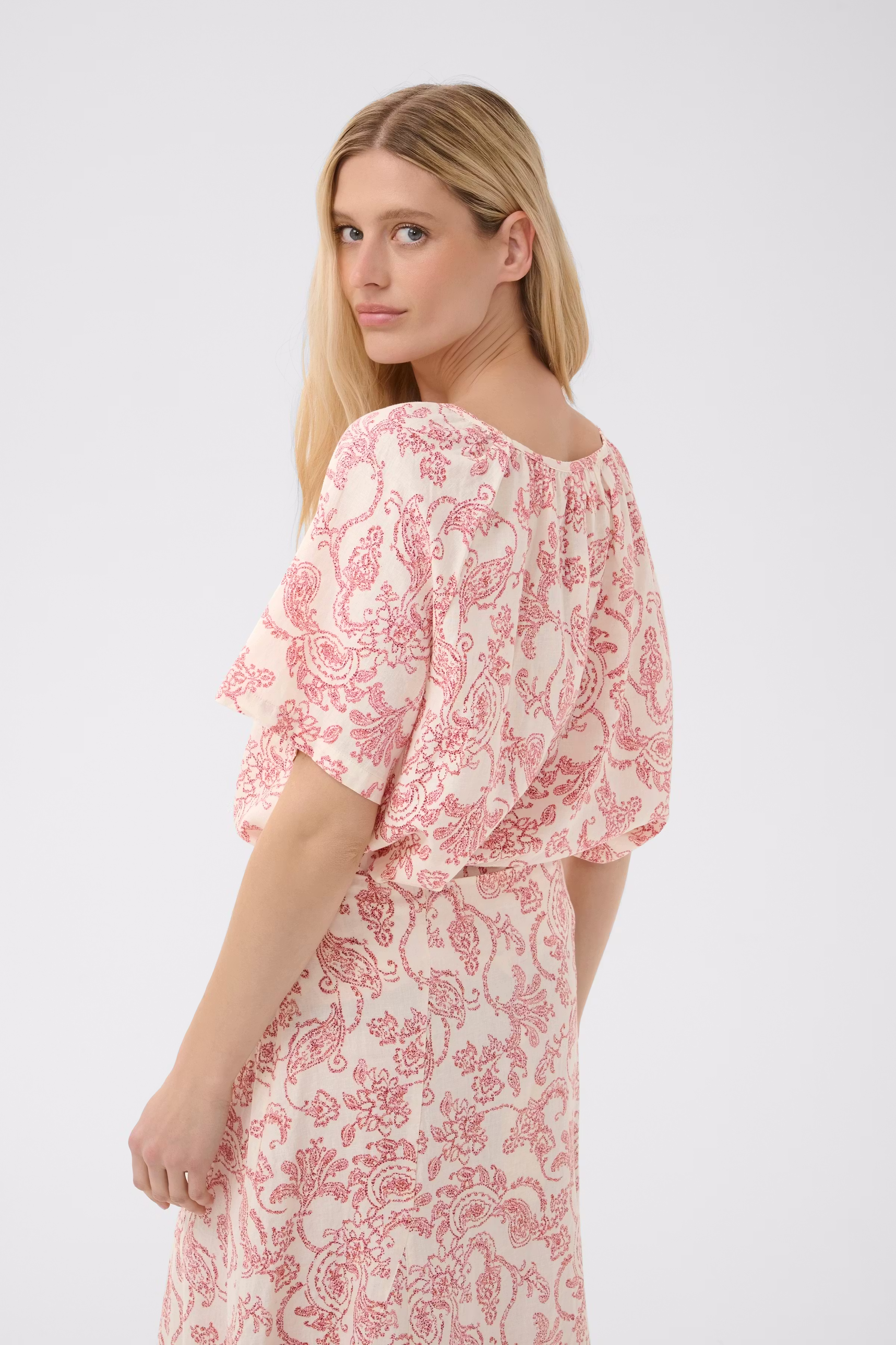 BenthaPW Blouse LOOKBOOK BACK 30310534-304958