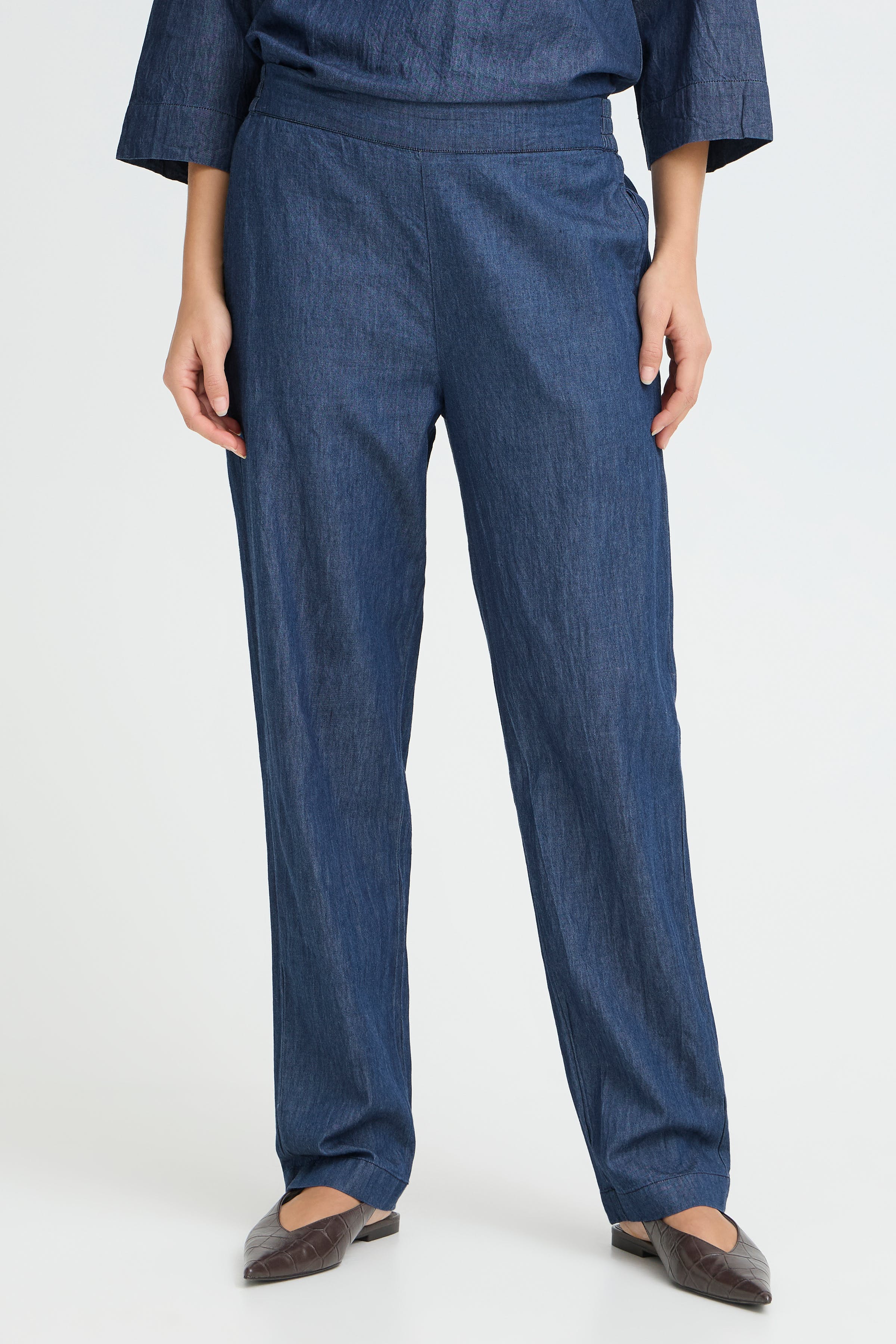 FRLARISSA Hose LOOKBOOK FRONT 20617623-900006108