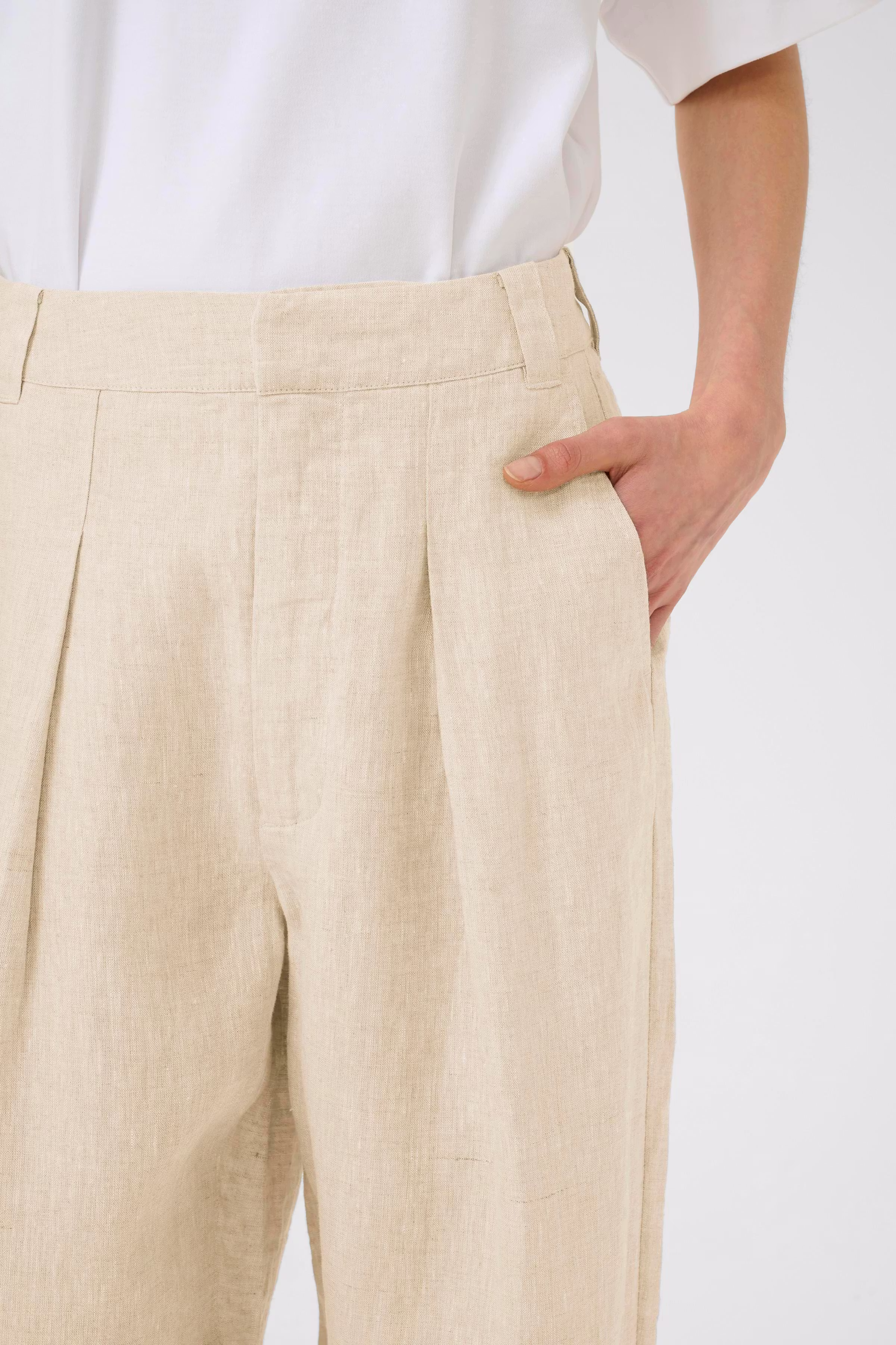 DallyIW Trousers LOOKBOOK DETAIL 30110722-130403