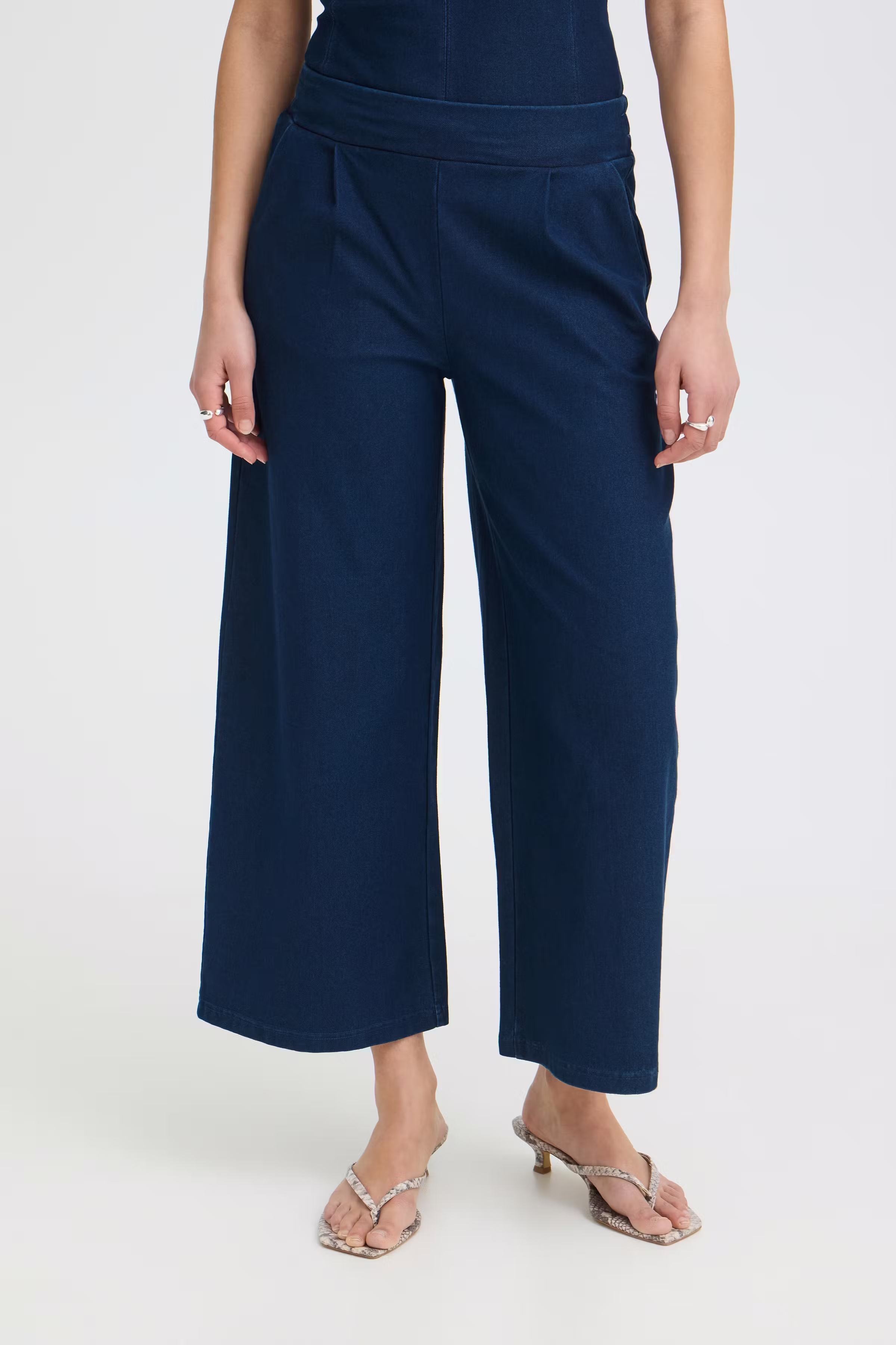 IHKATE Bukser LOOKBOOK FRONT 20125797-900000556