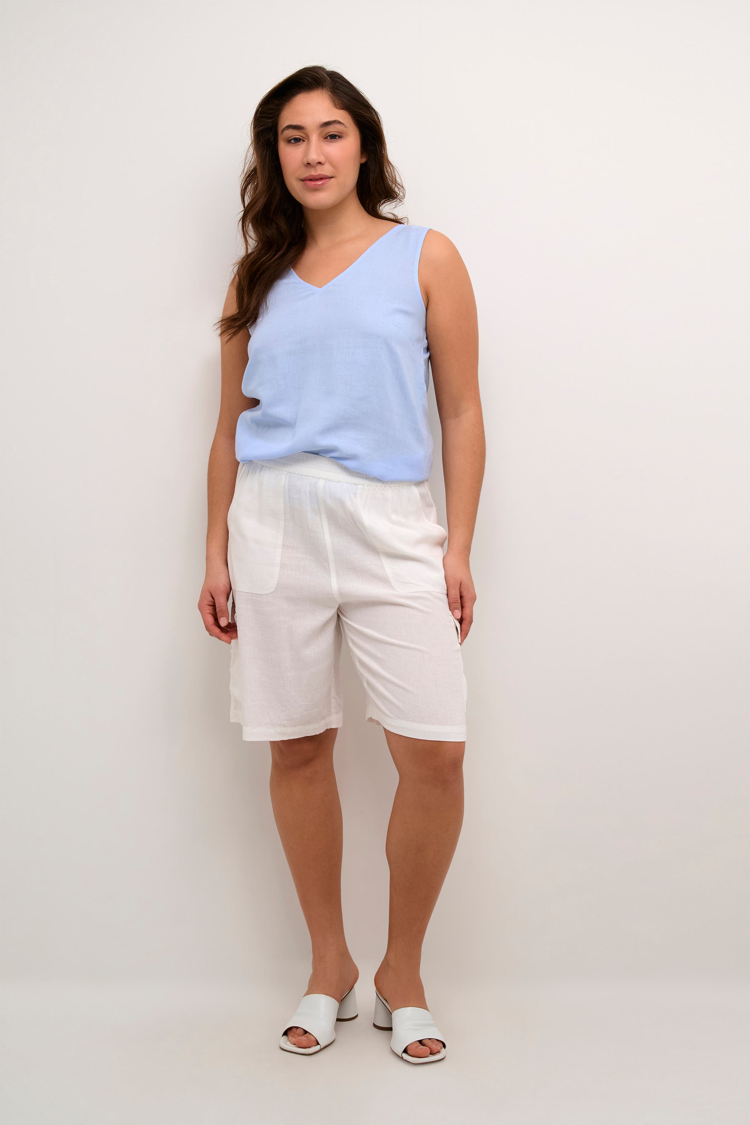 KAmilia Linnen shorts LOOKBOOK FRONT 10508315-110602