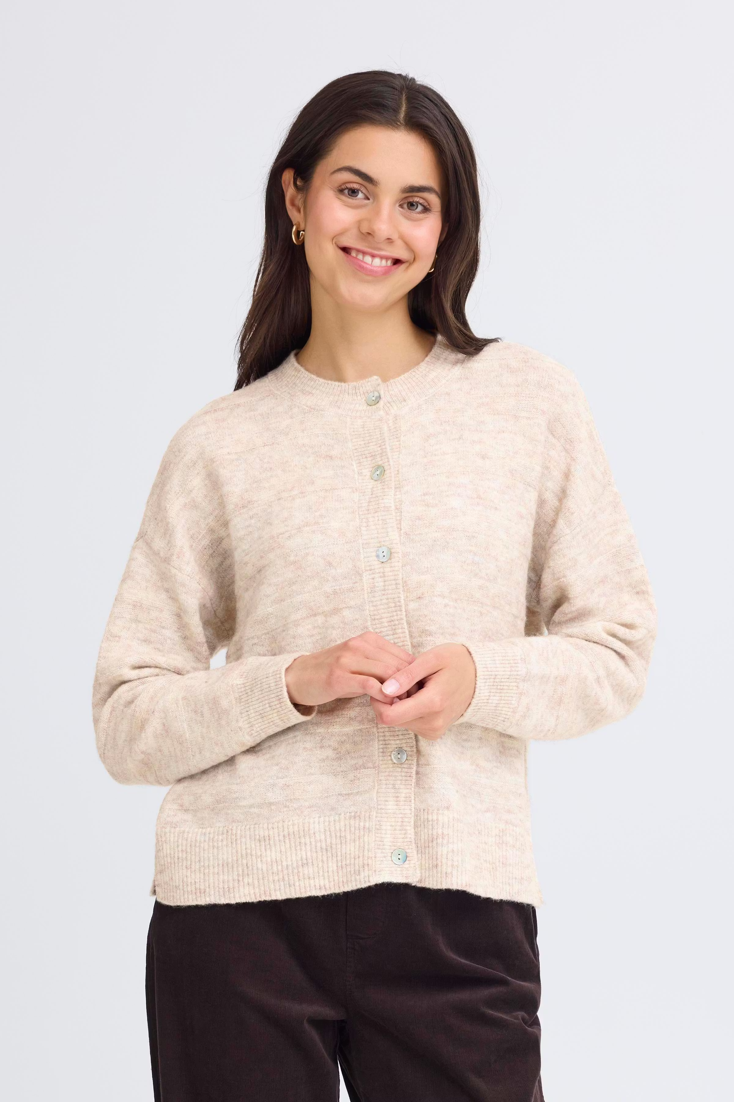 FRSANNY Cardigan LOOKBOOK FRONT 20617059-1304011