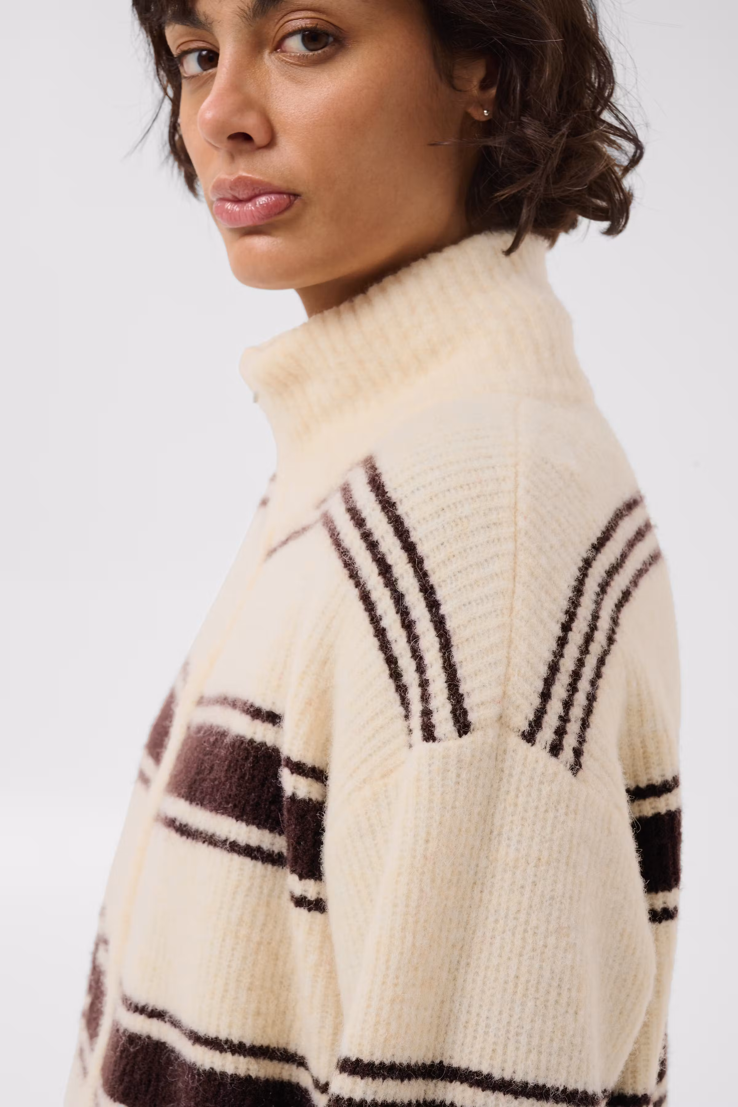 CamiriaPW Cardigan LOOKBOOK DETAIL 30310870-305331