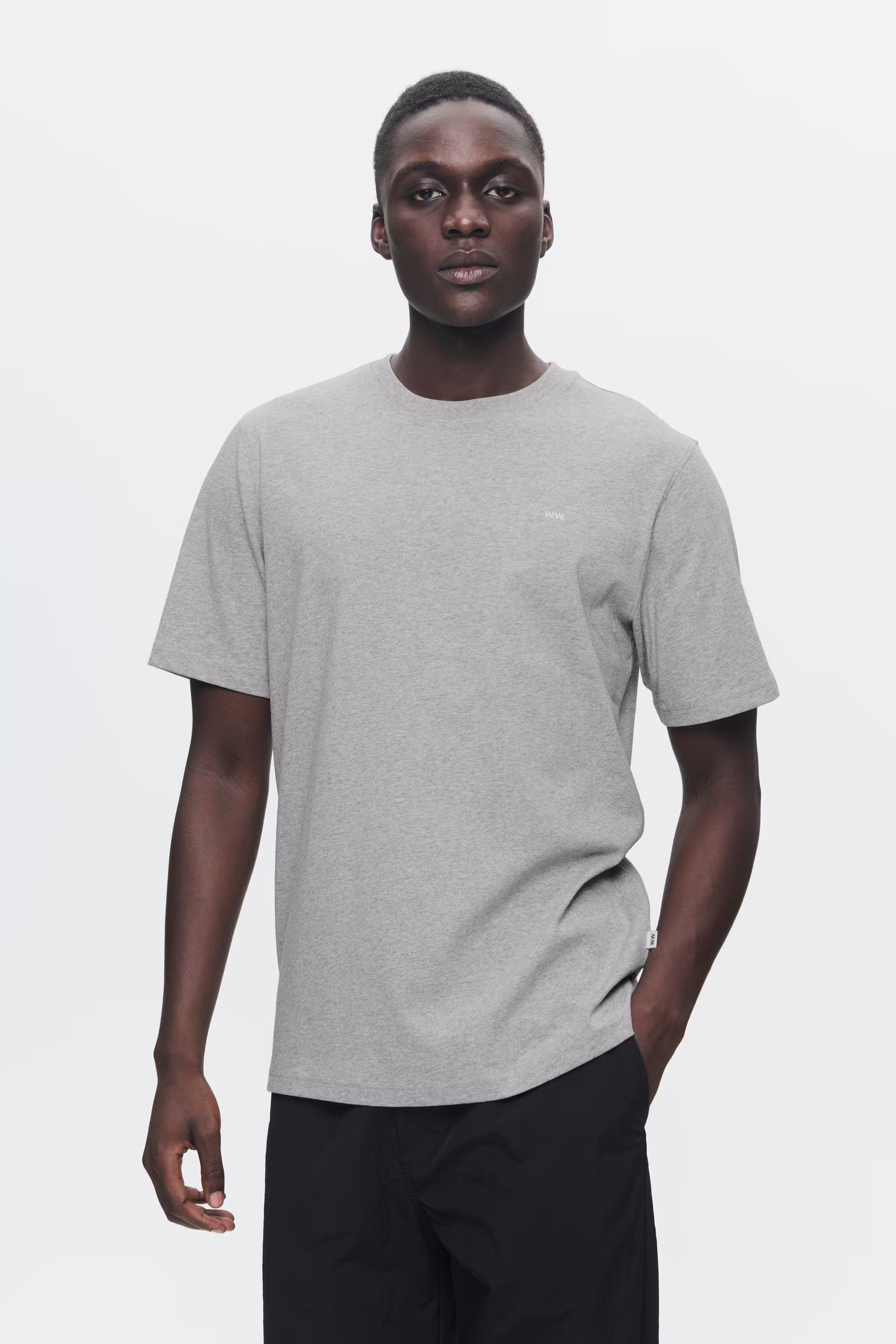 WWEssential Sami T-shirt LOOKBOOK FRONT 30250245-W1003