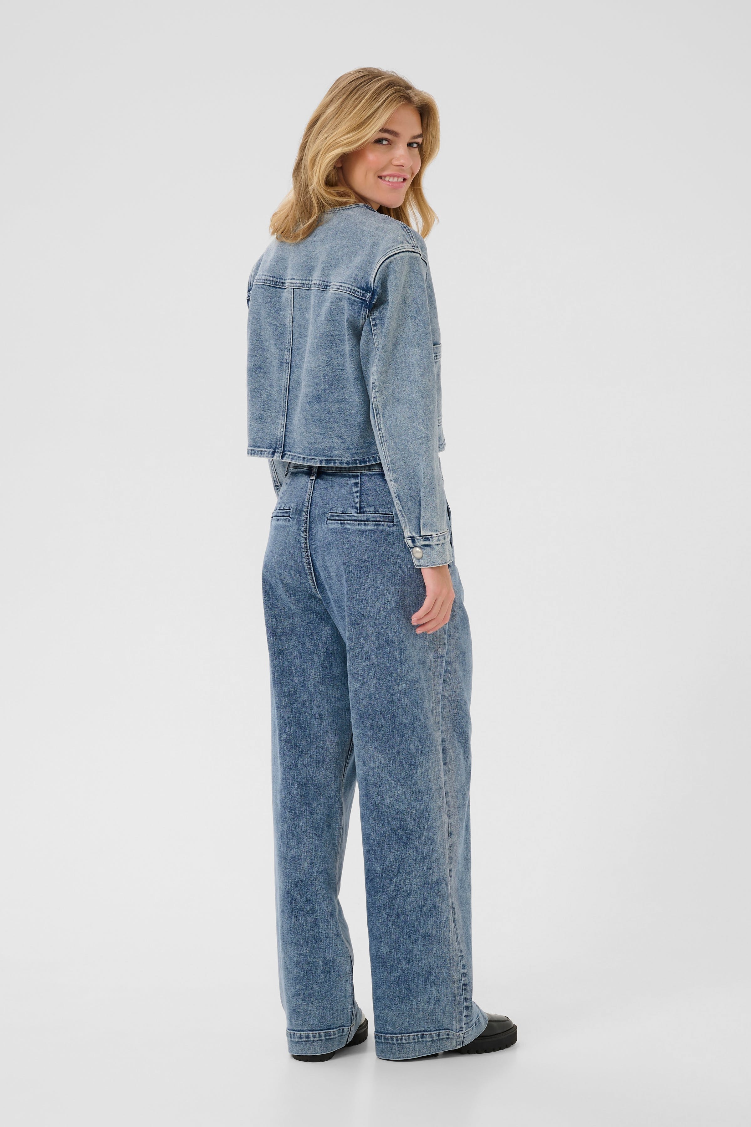 KAdoriana Denimjacke LOOKBOOK BACK 10509620-107702