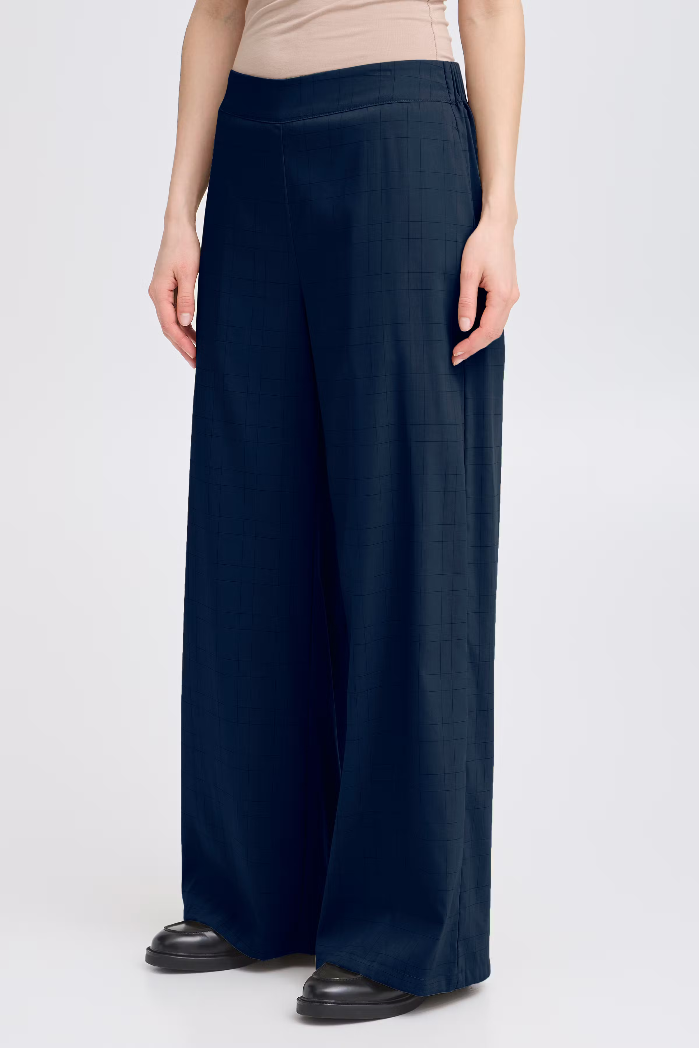 FRCHECKA Bukser LOOKBOOK FRONT 20616230-193923