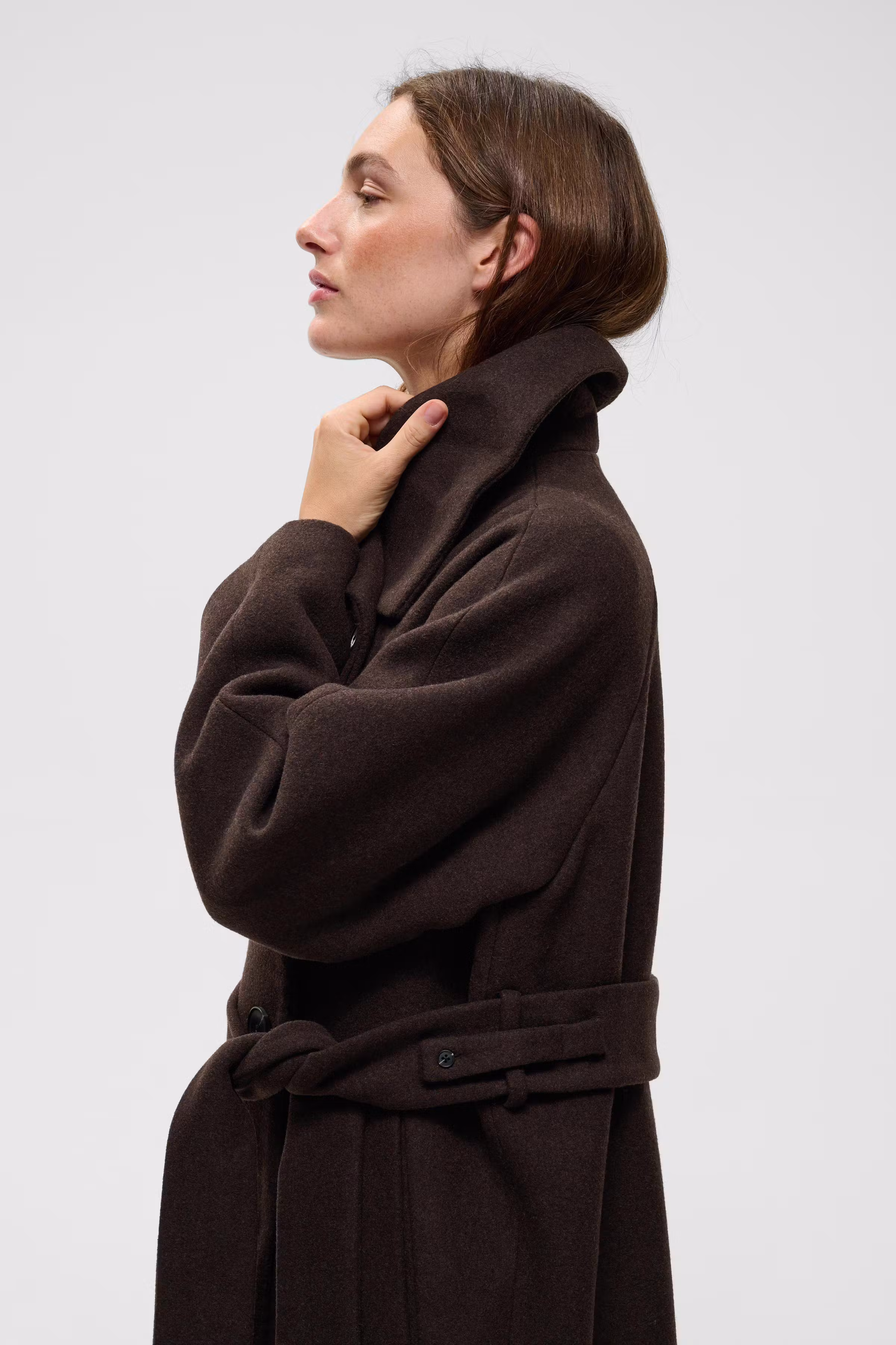 ZORAHIW Collar Mantel LOOKBOOK DETAIL 30112646-191109