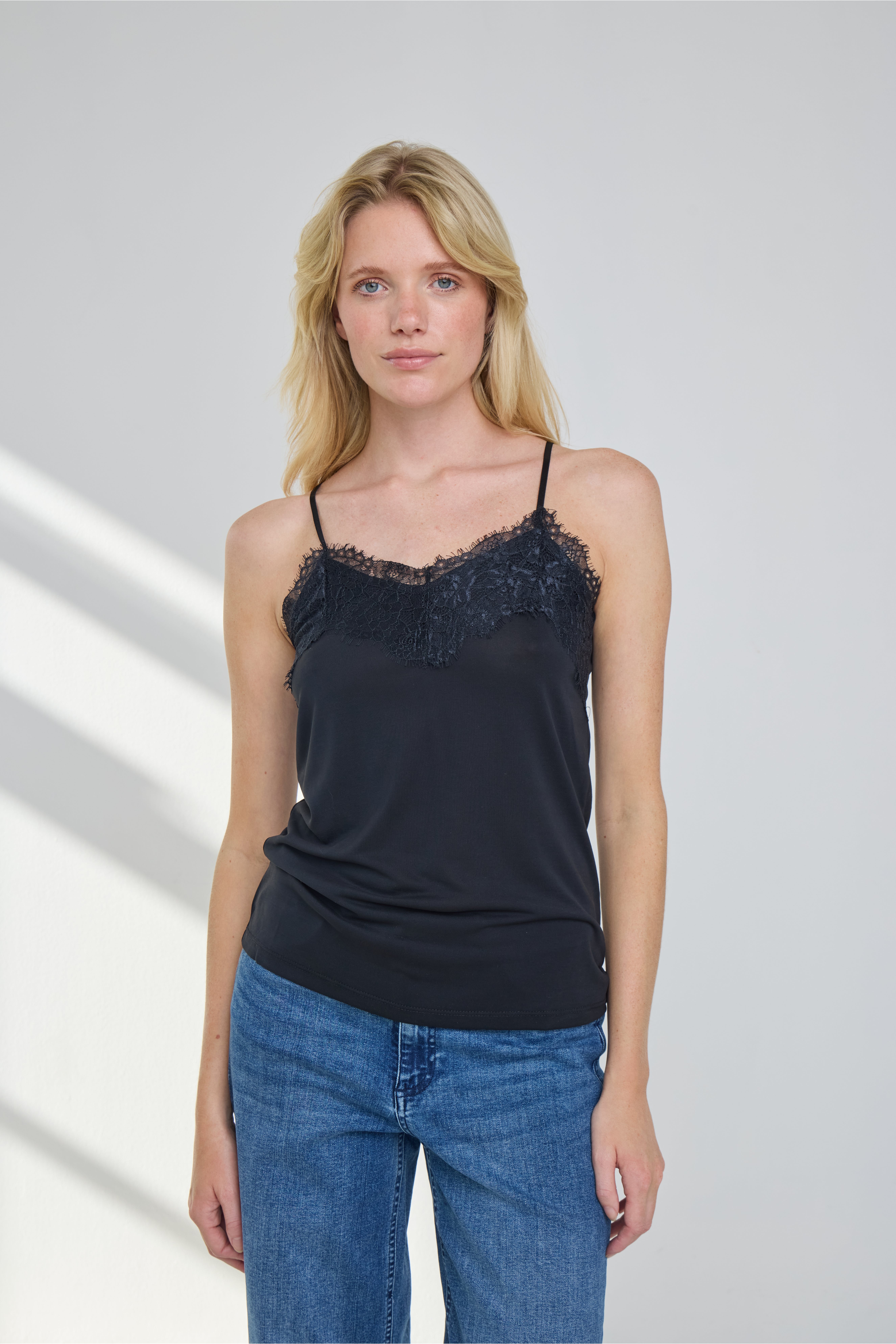 Sleeveless top LOCATION NONE 20106355-10011