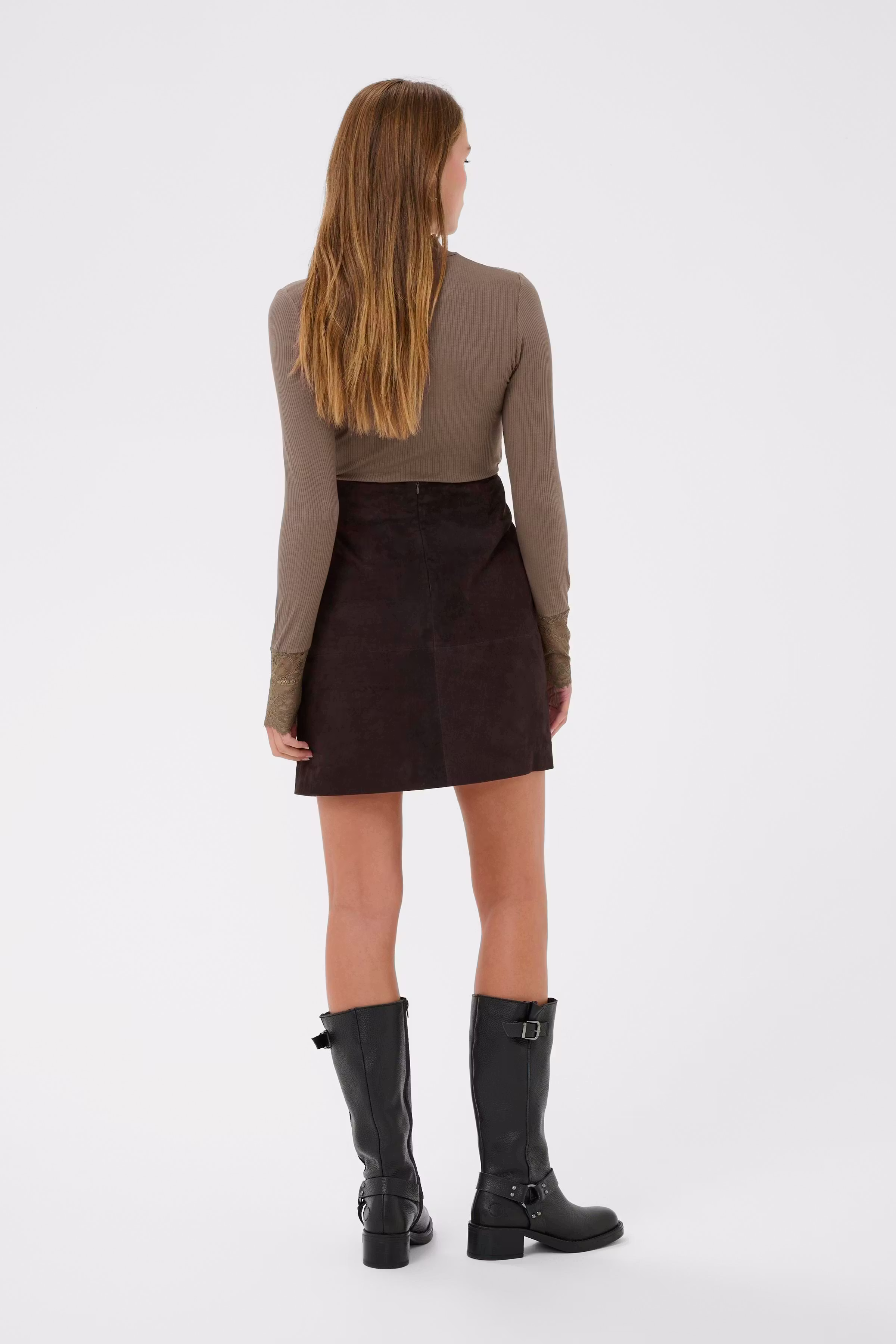 KAomi T-shirt LOOKBOOK BACK 10511001-190808