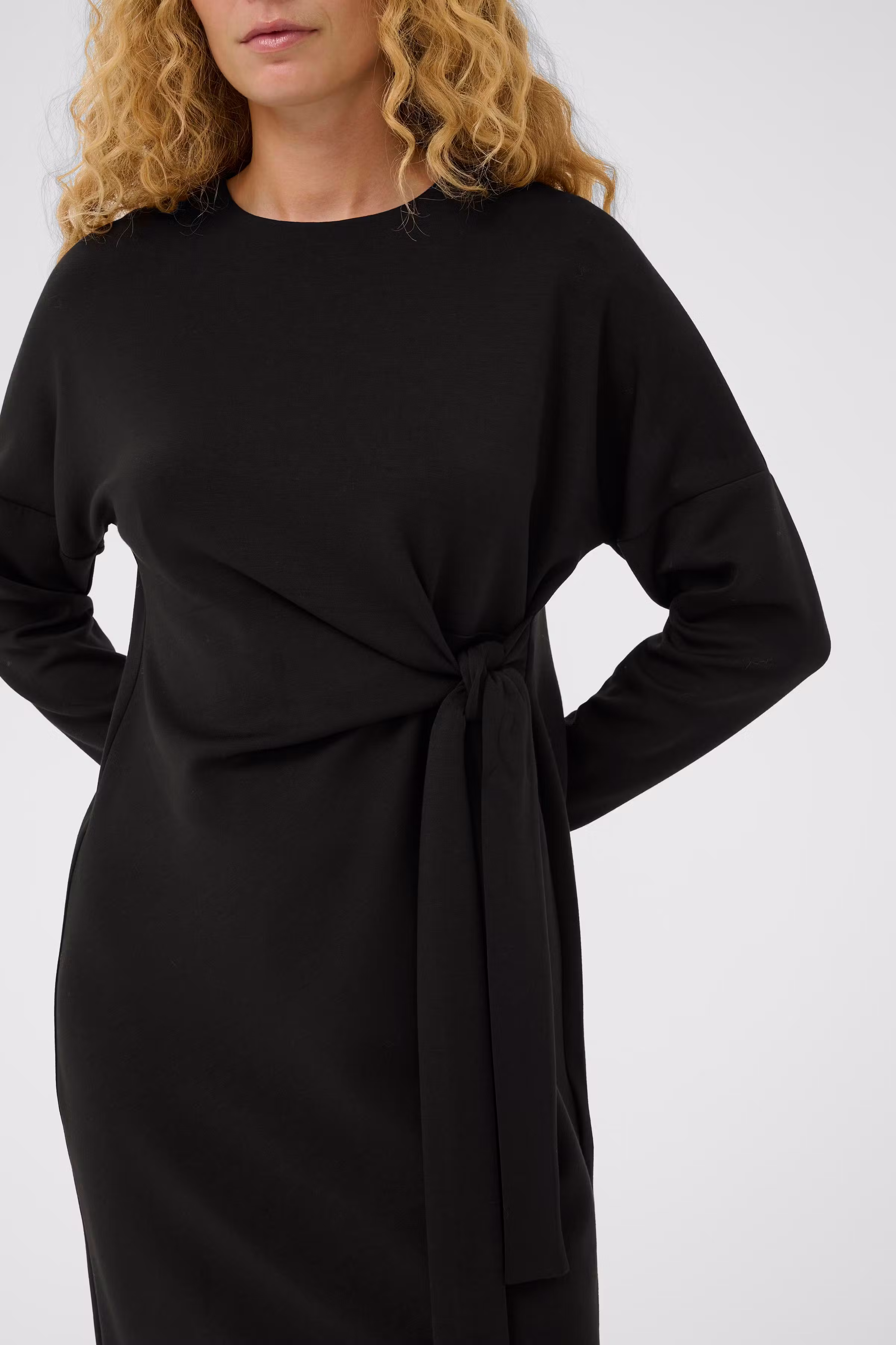 TRICENTIW Kleid LOOKBOOK DETAIL 30112204-194008