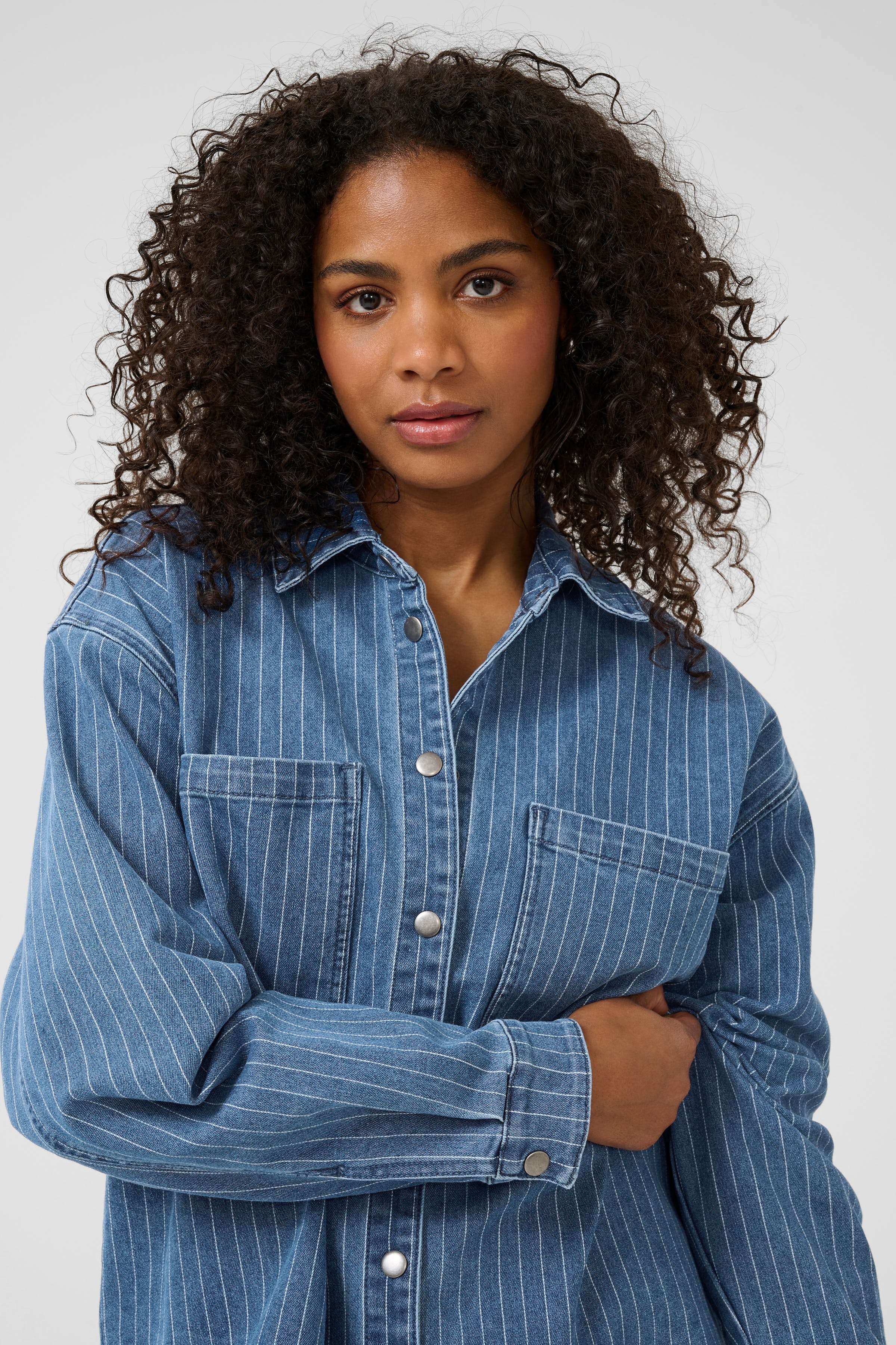 KAreece Denimskjorte LOOKBOOK DETAIL 10552457-108347