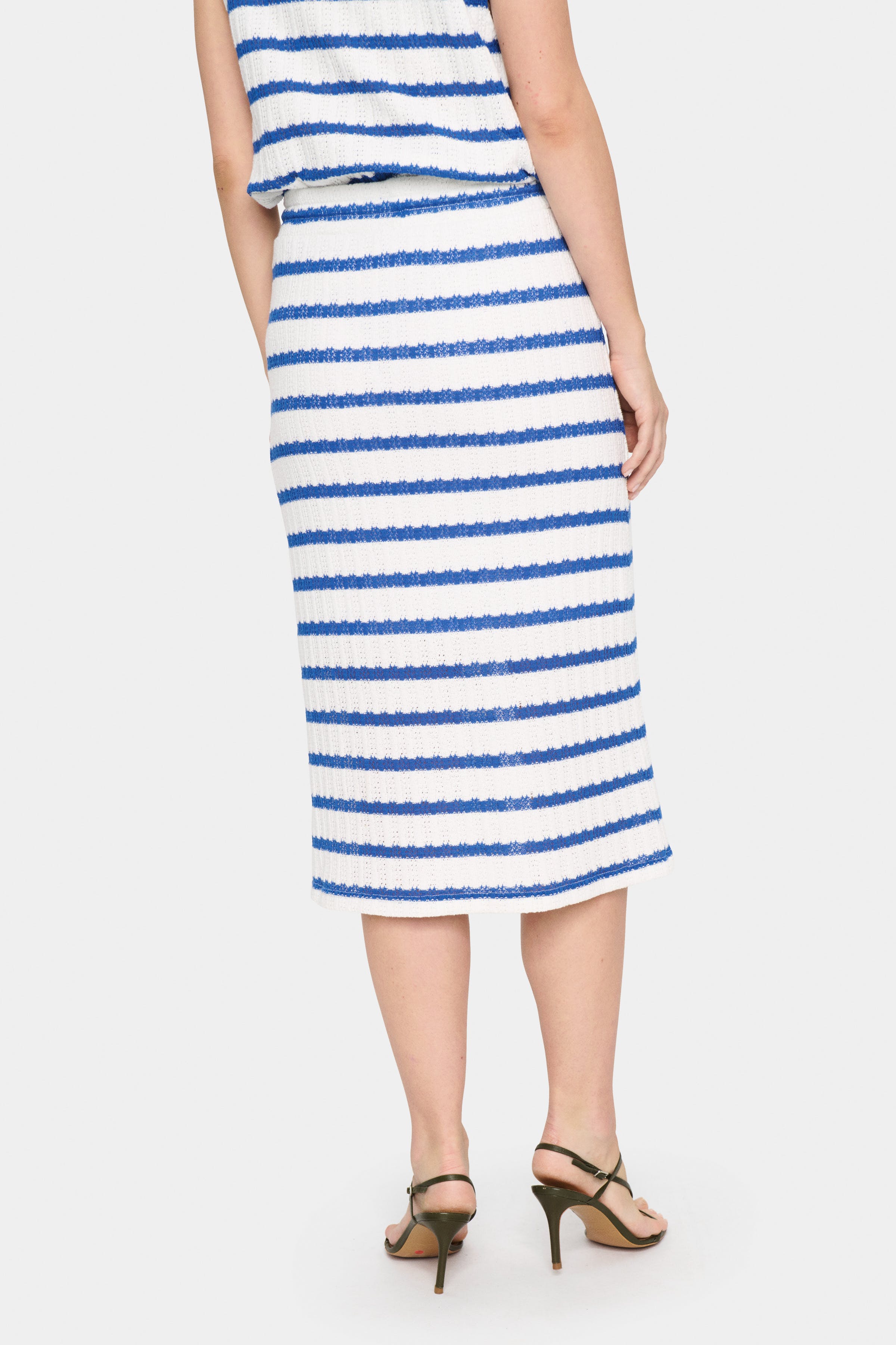 EsmereSZ Rock LOOKBOOK BACK 30513271-110605